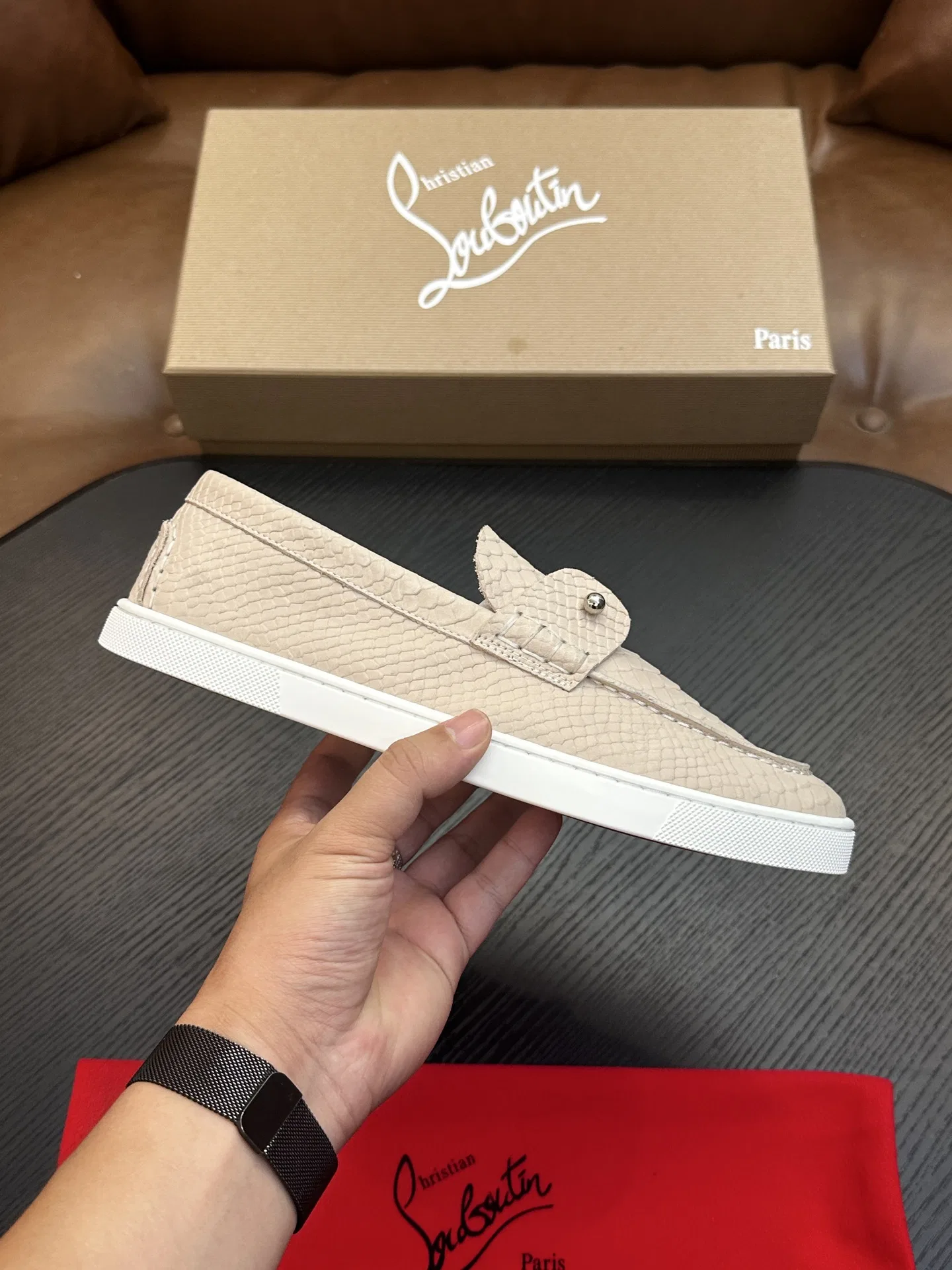 LOUBOUTIN 27FW EIYCUJO 002 로퍼