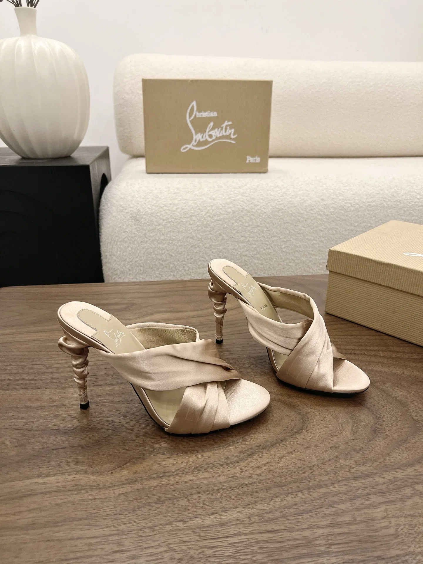 LOUBOUTIN 27FW MSFBUNF 004 구두 6