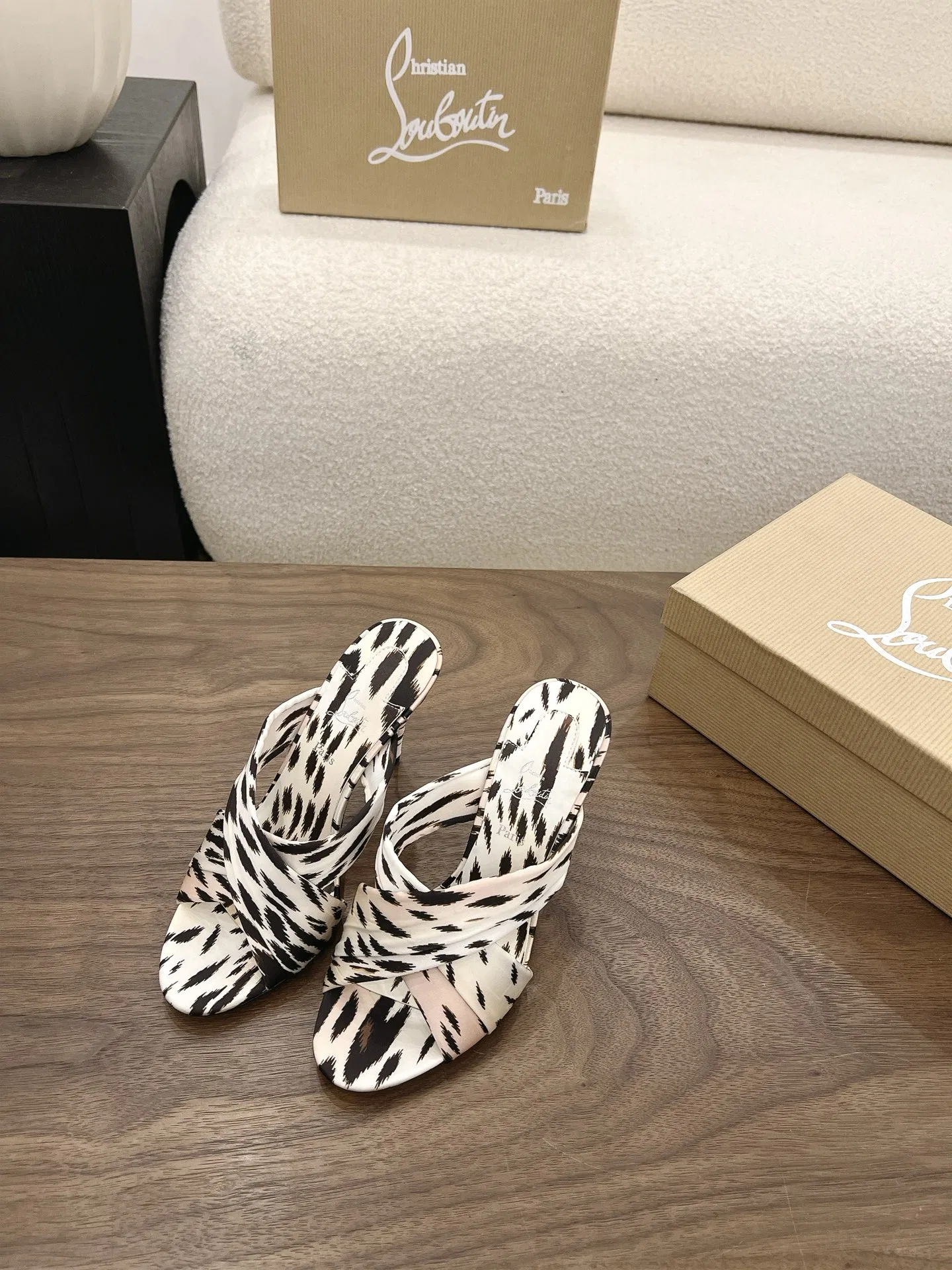 LOUBOUTIN 27FW MSFBUNF 005 구두