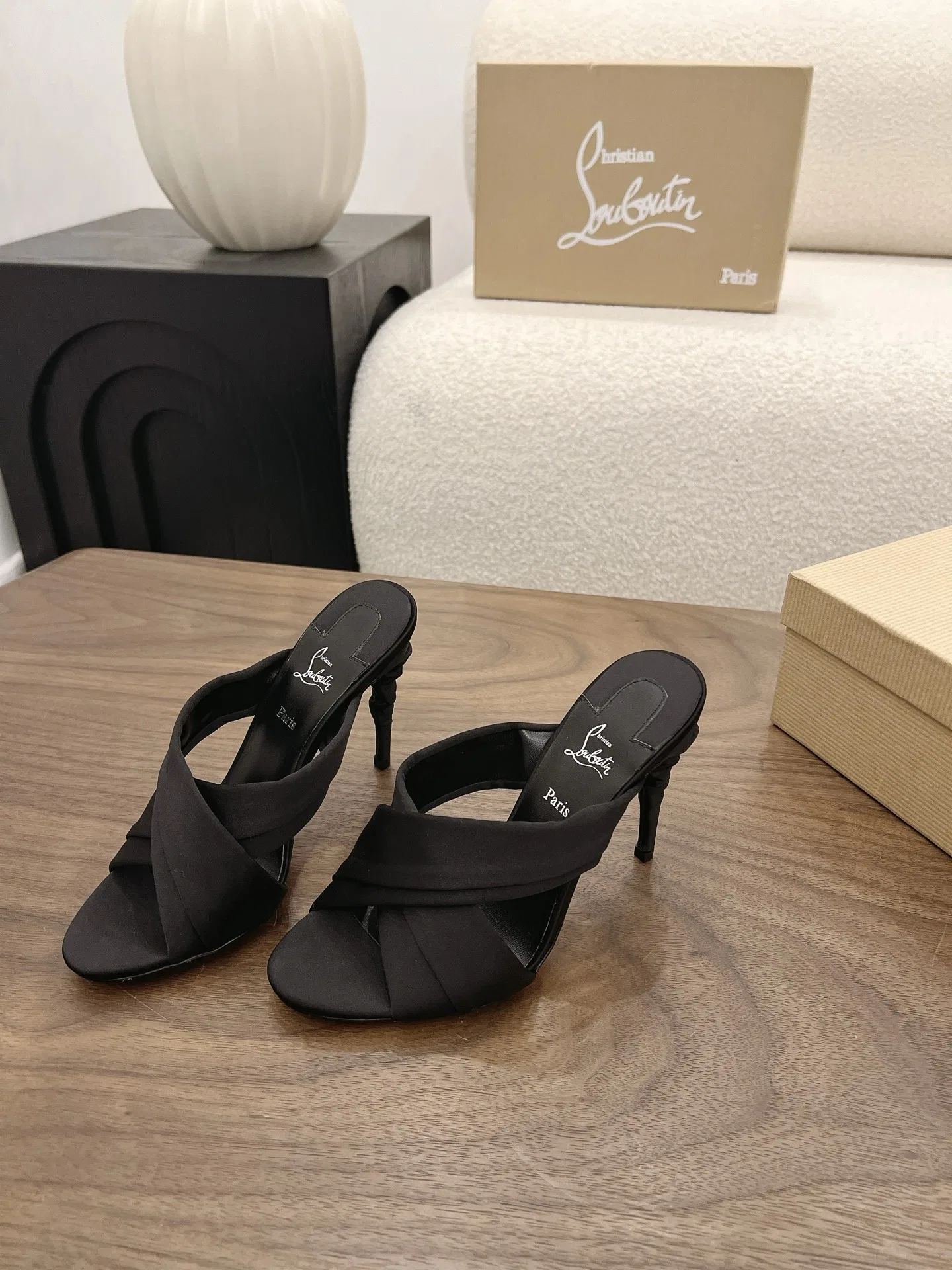 LOUBOUTIN 27FW MSFBUNF 006 구두 3
