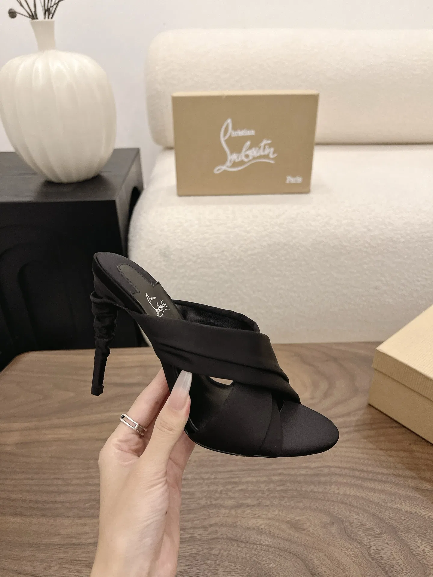 LOUBOUTIN 27FW MSFBUNF 006 구두 5