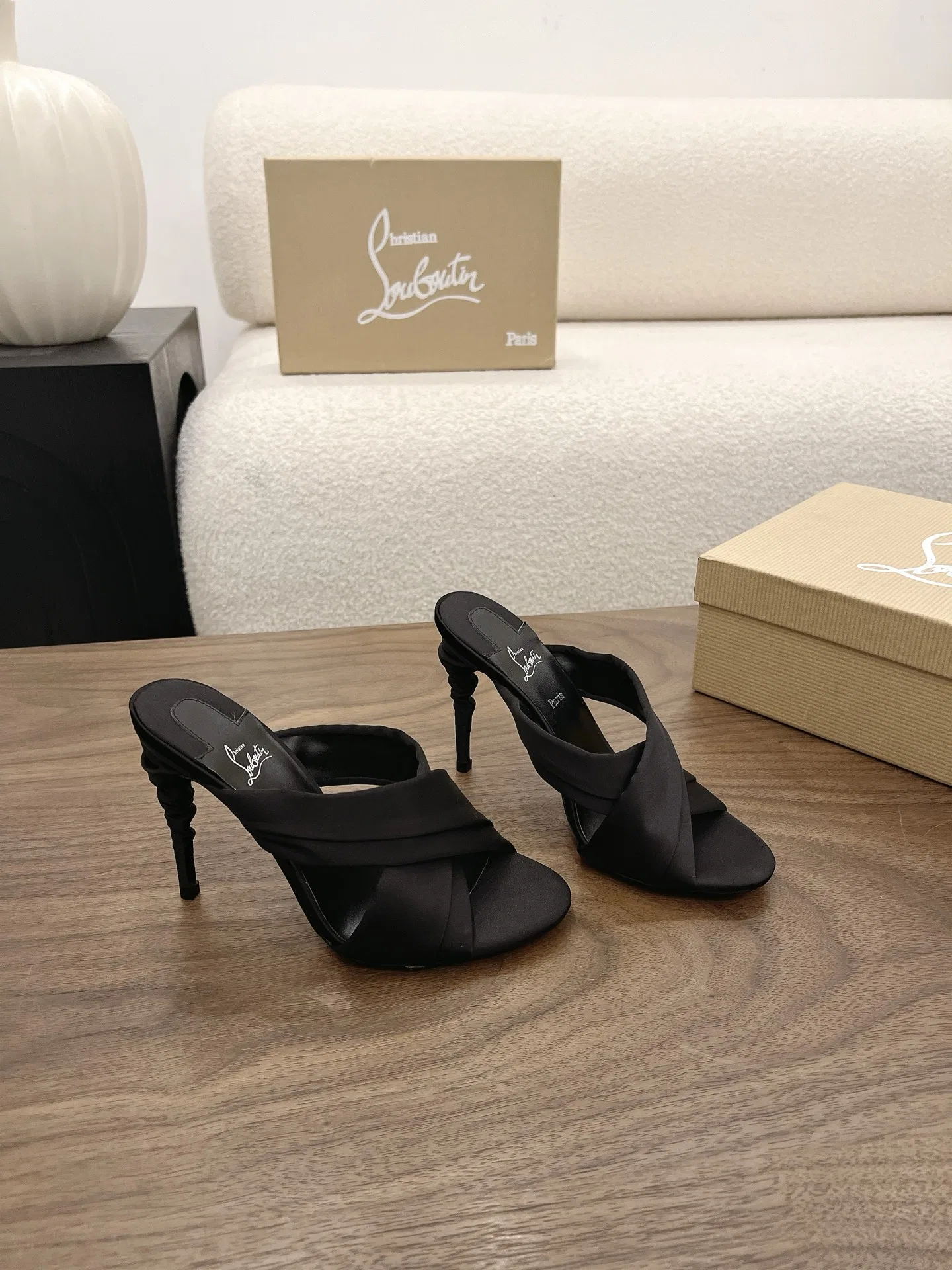 LOUBOUTIN 27FW MSFBUNF 006 구두 6