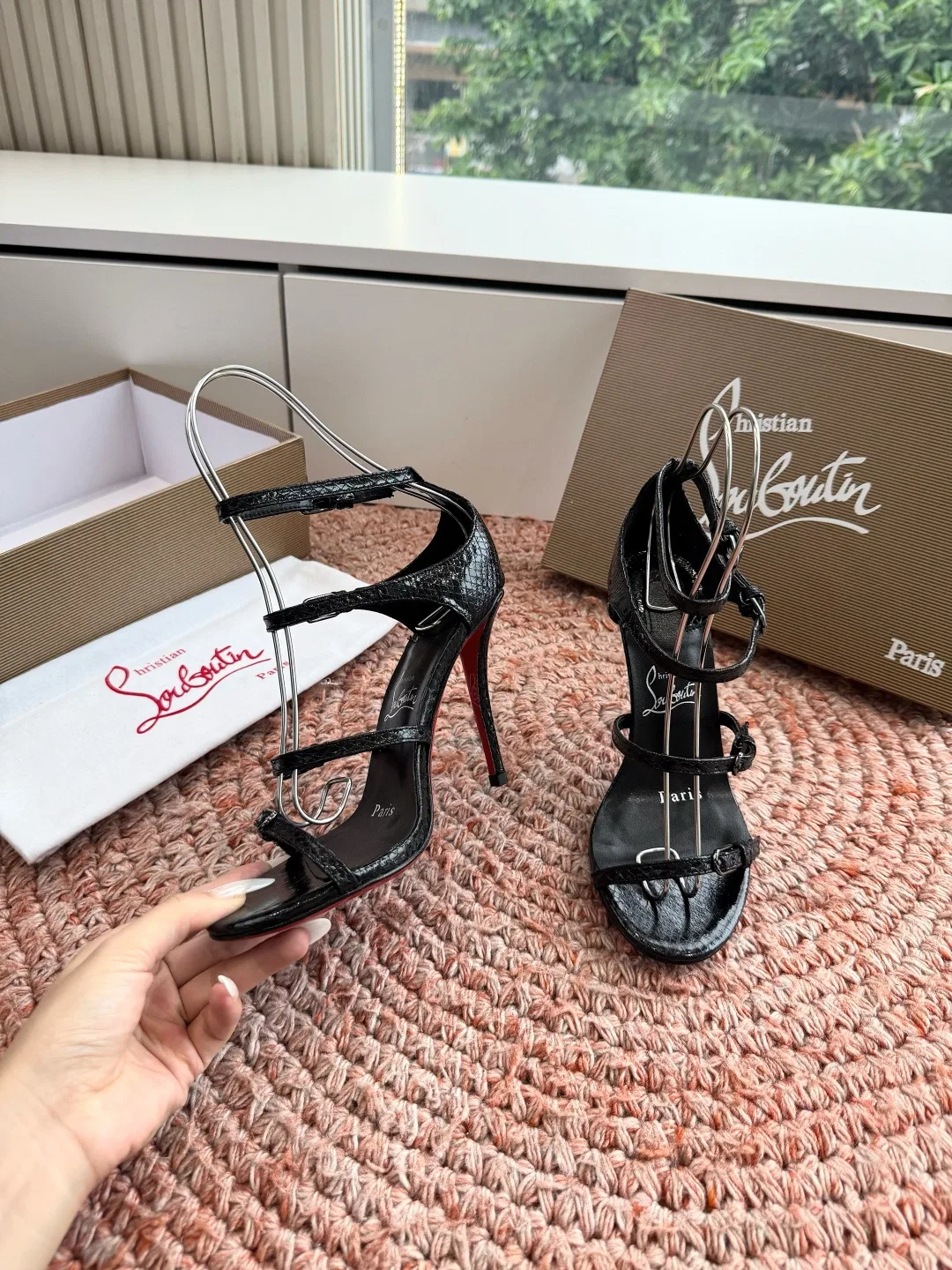 LOUBOUTIN 27FW MSFBUNF 010 구두 3