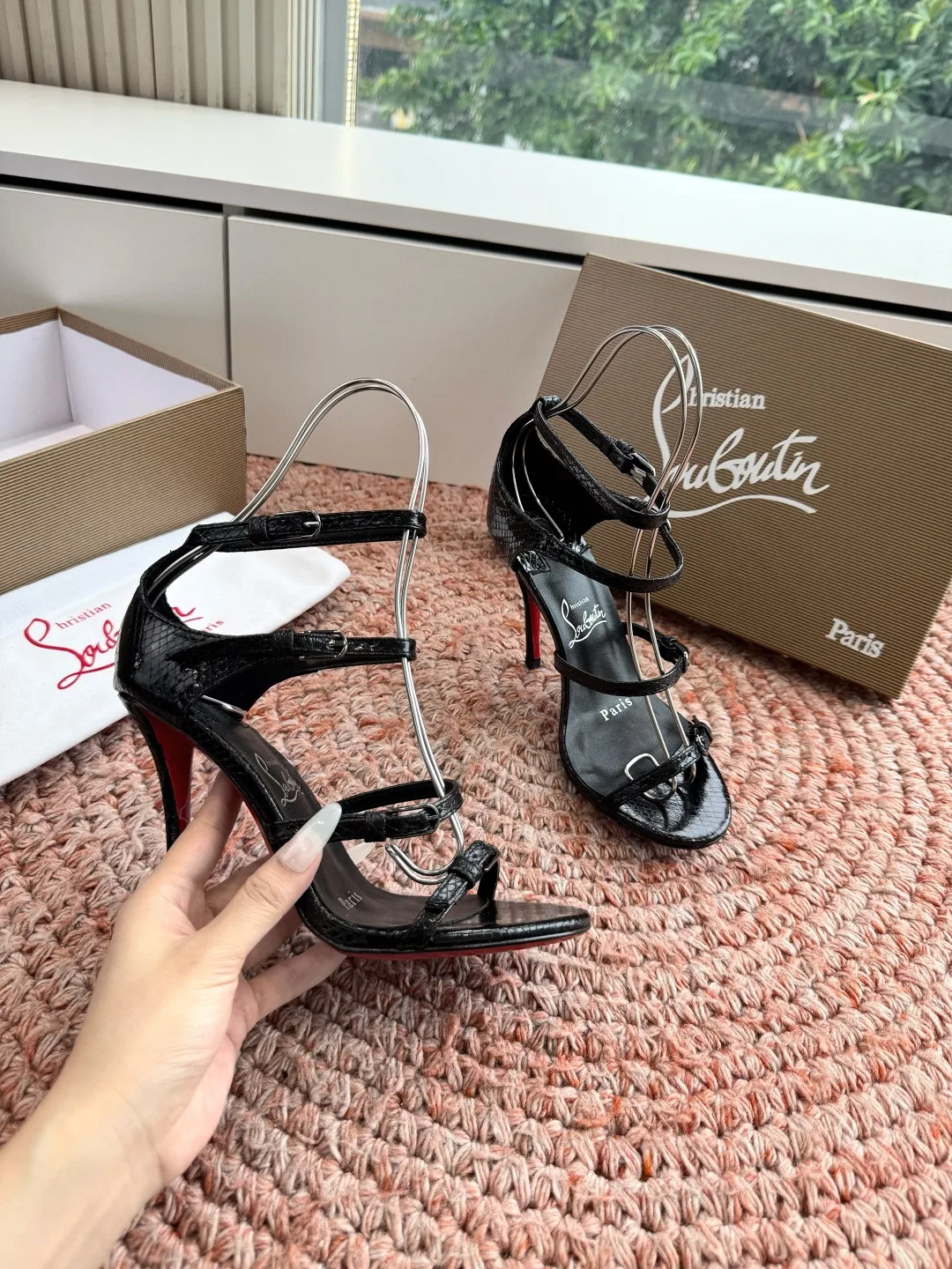 LOUBOUTIN 27FW MSFBUNF 010 구두 4