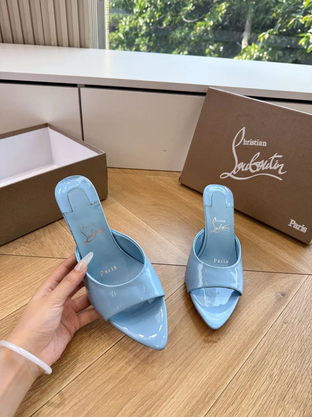 LOUBOUTIN 27FW MSFBUNF 012 구두 4