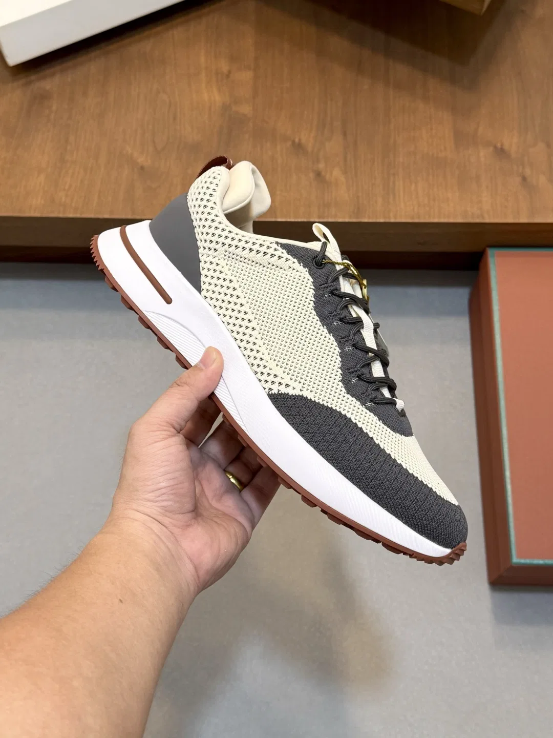 LP 27FW GKJJQIF 001 스니커즈 4