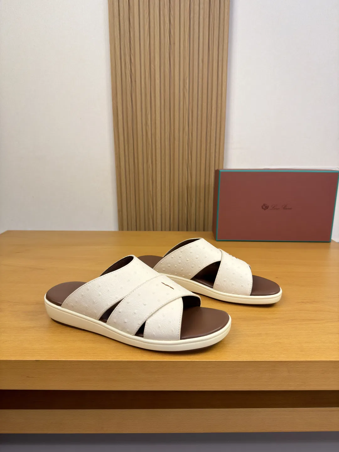 LP 27FW UOUXSPU 015 슬리퍼