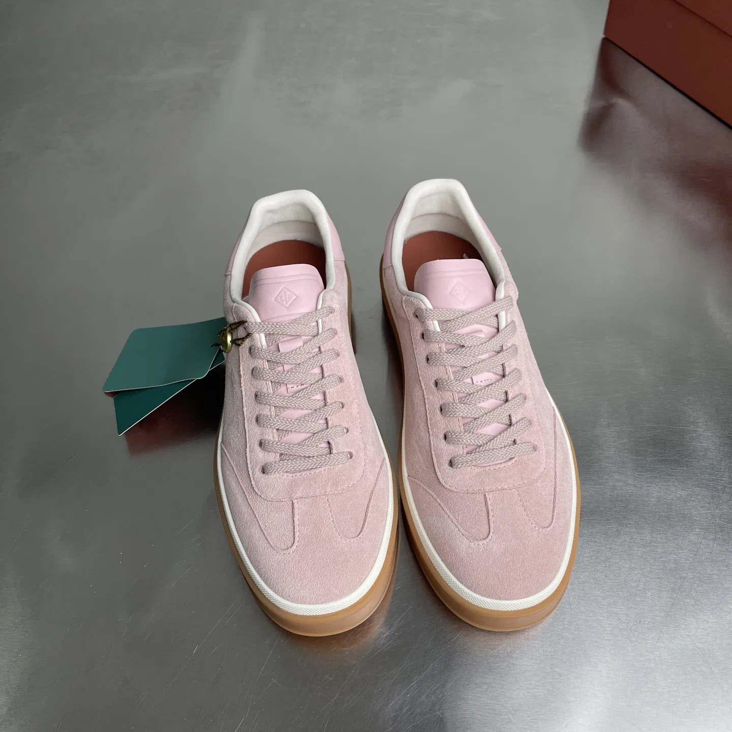 LP 27FW XJBVJYL 002 스니커즈 6