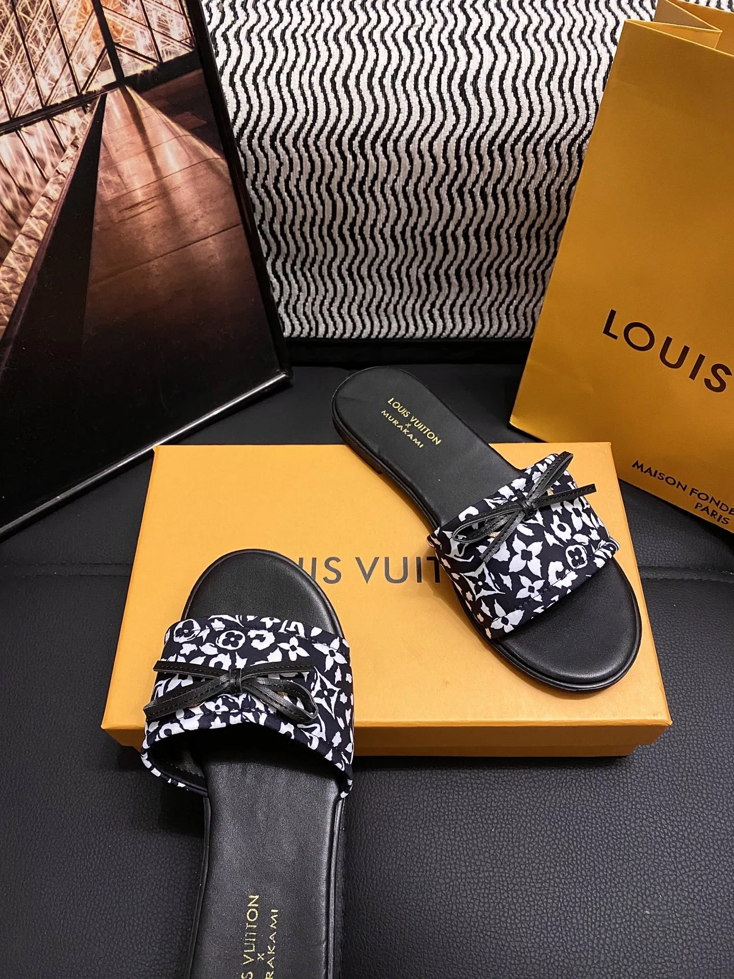 LV 27FW AKUCGHD 004 슬리퍼 6
