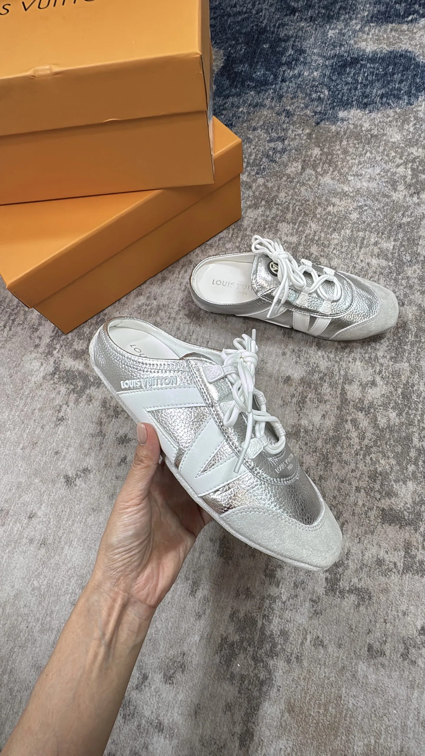 LV 27FW AKUCGHD 066 운동화 4