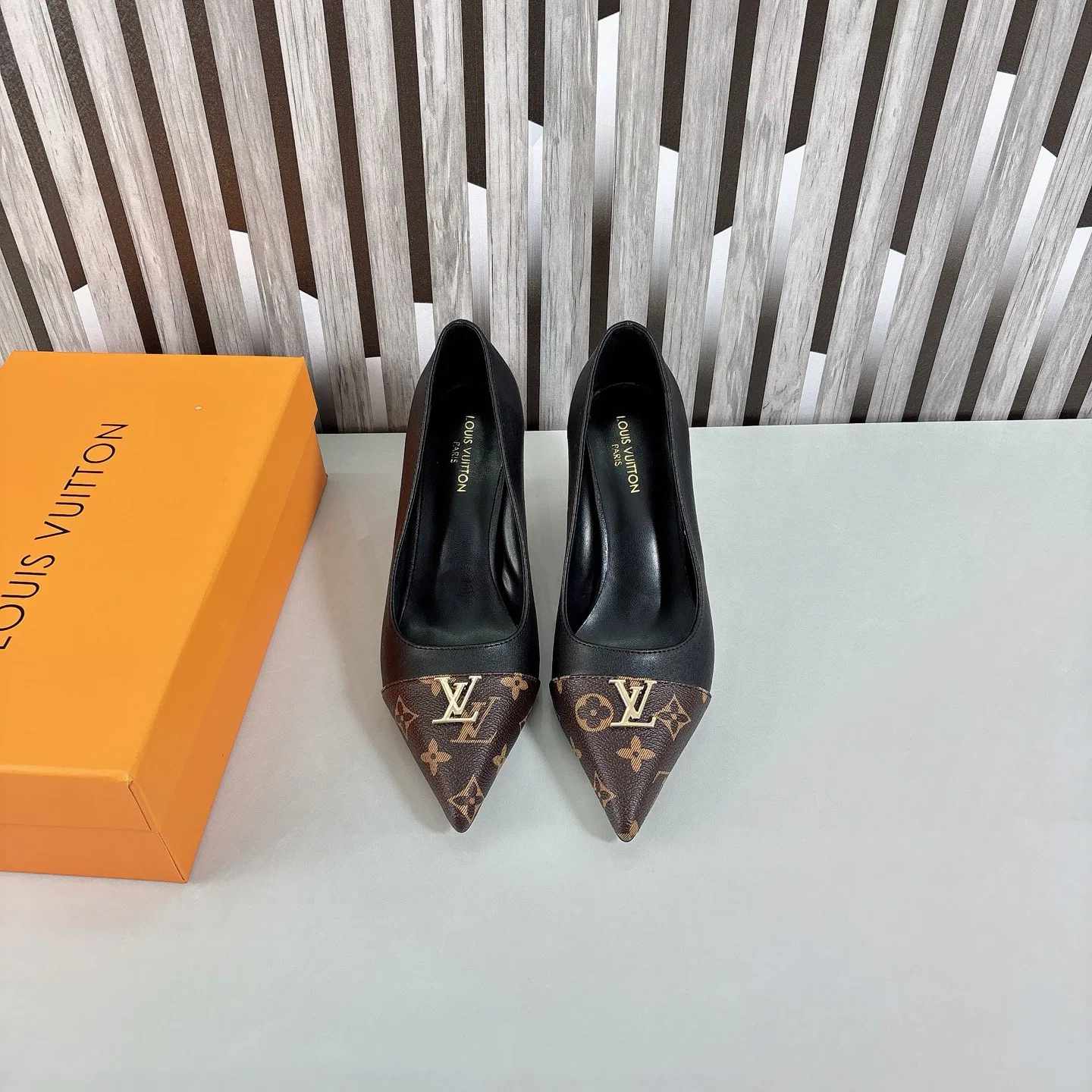LV 27FW AKUCGHD 096 구두