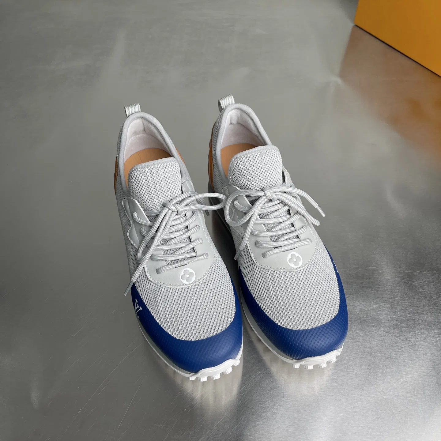 LV 27FW BMLOIMQ 002 스니커즈 5