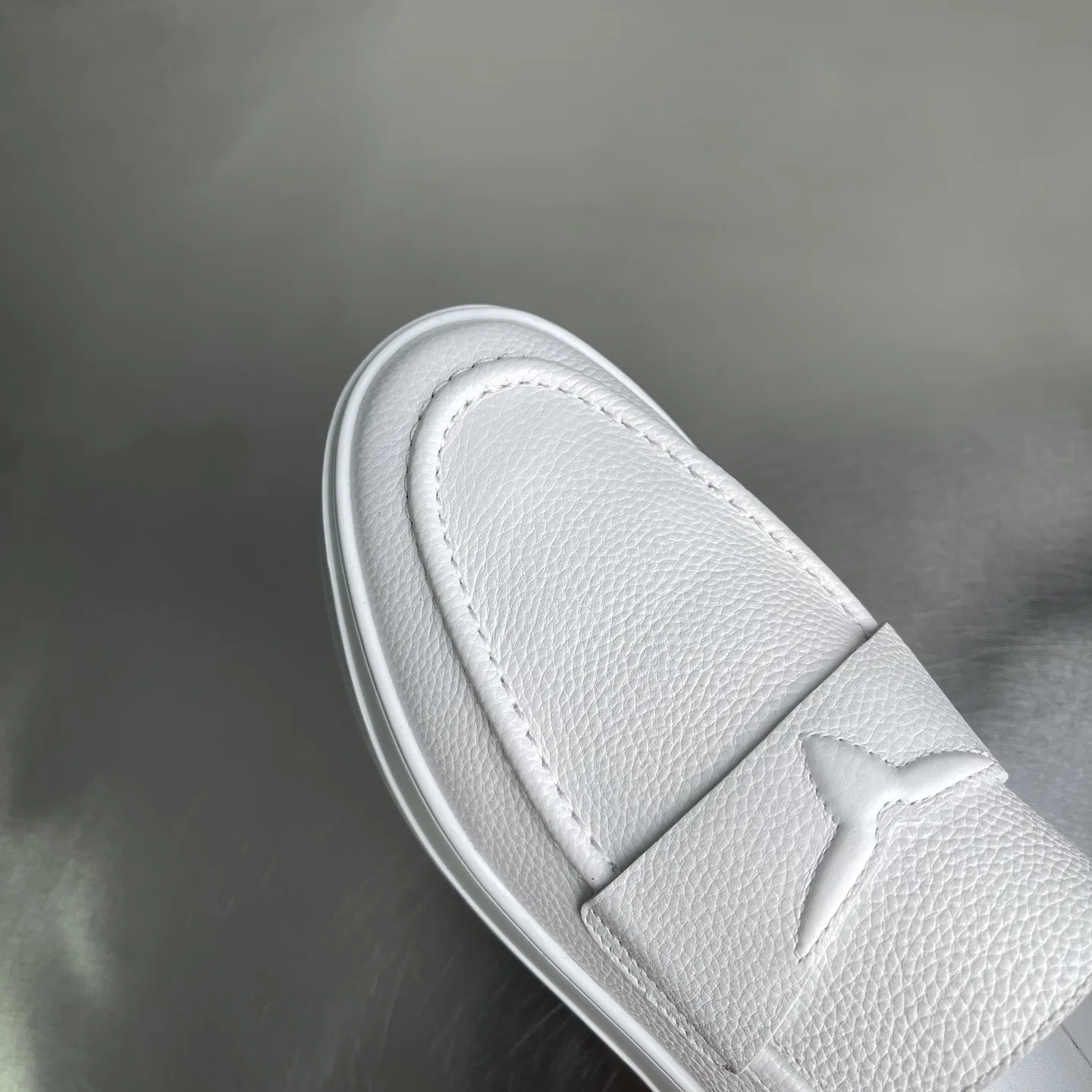 LV 27FW BMLOIMQ 003 로퍼 4
