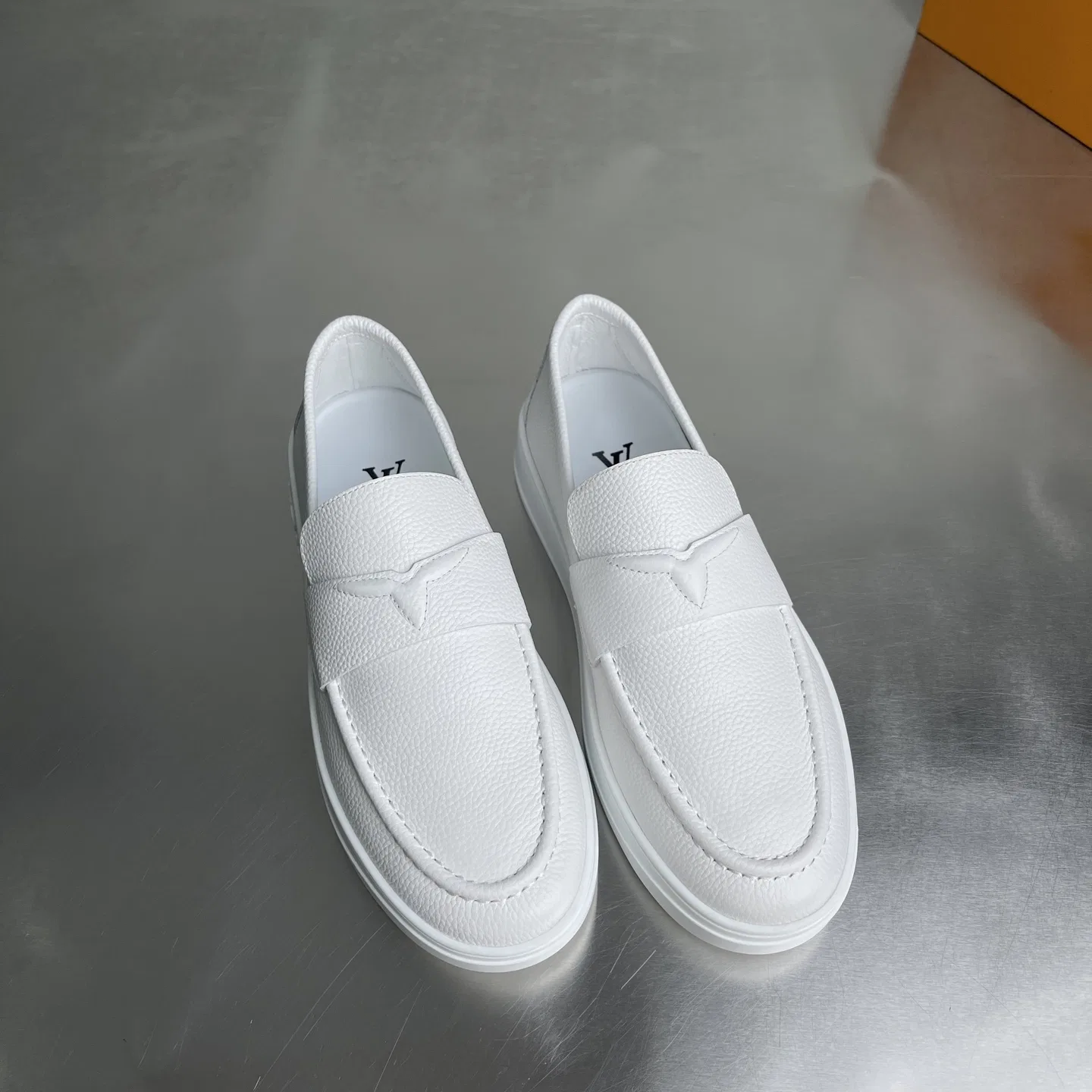 LV 27FW BMLOIMQ 003 로퍼 5