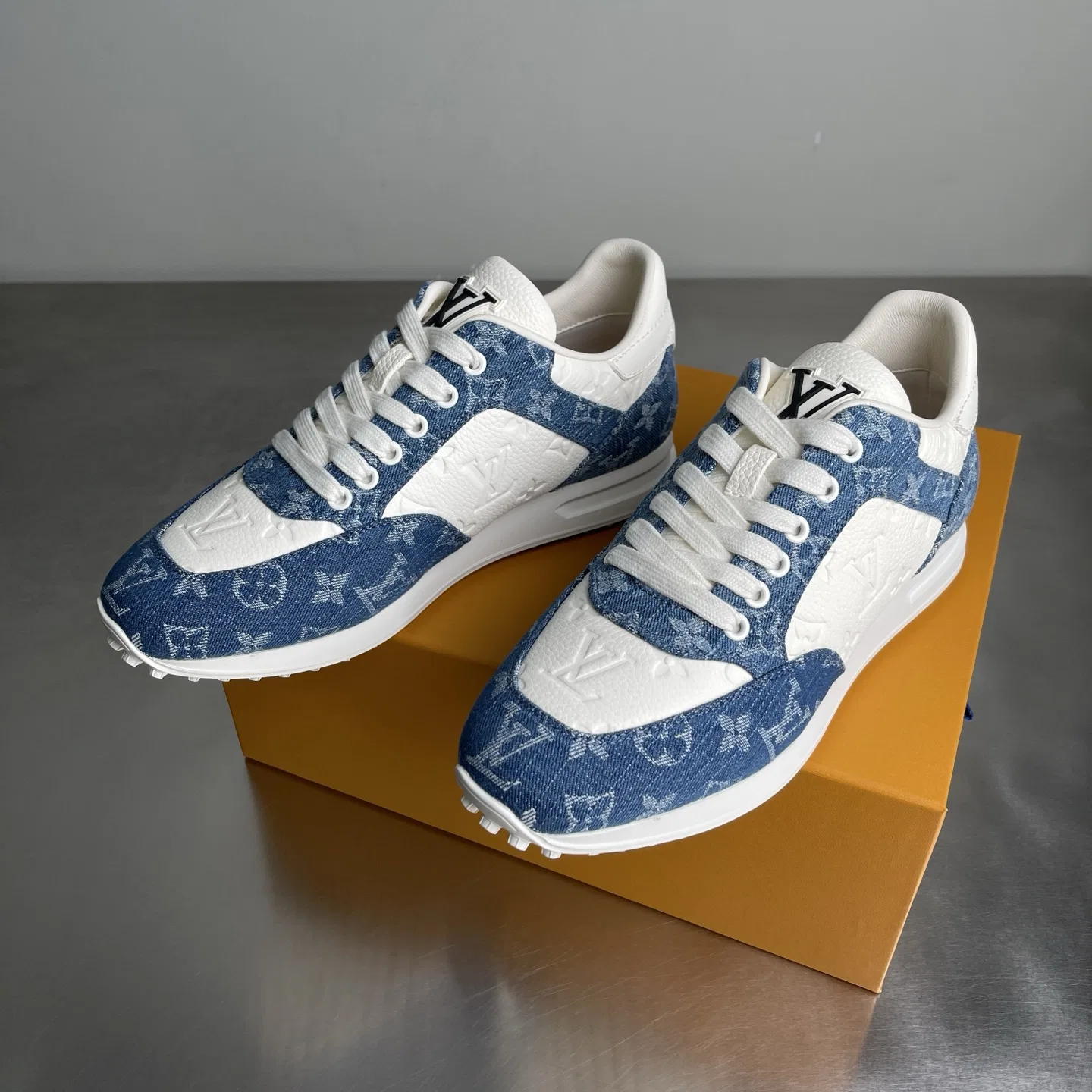 LV 27FW BMLOIMQ 005 스니커즈