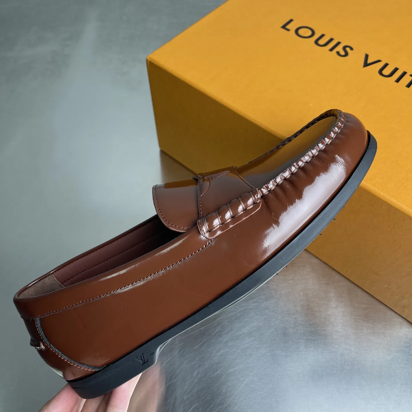 LV 27FW BMLOIMQ 007 로퍼 3