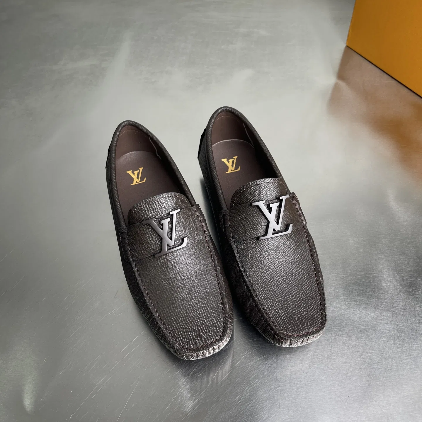 LV 27FW BMLOIMQ 010 로퍼 5