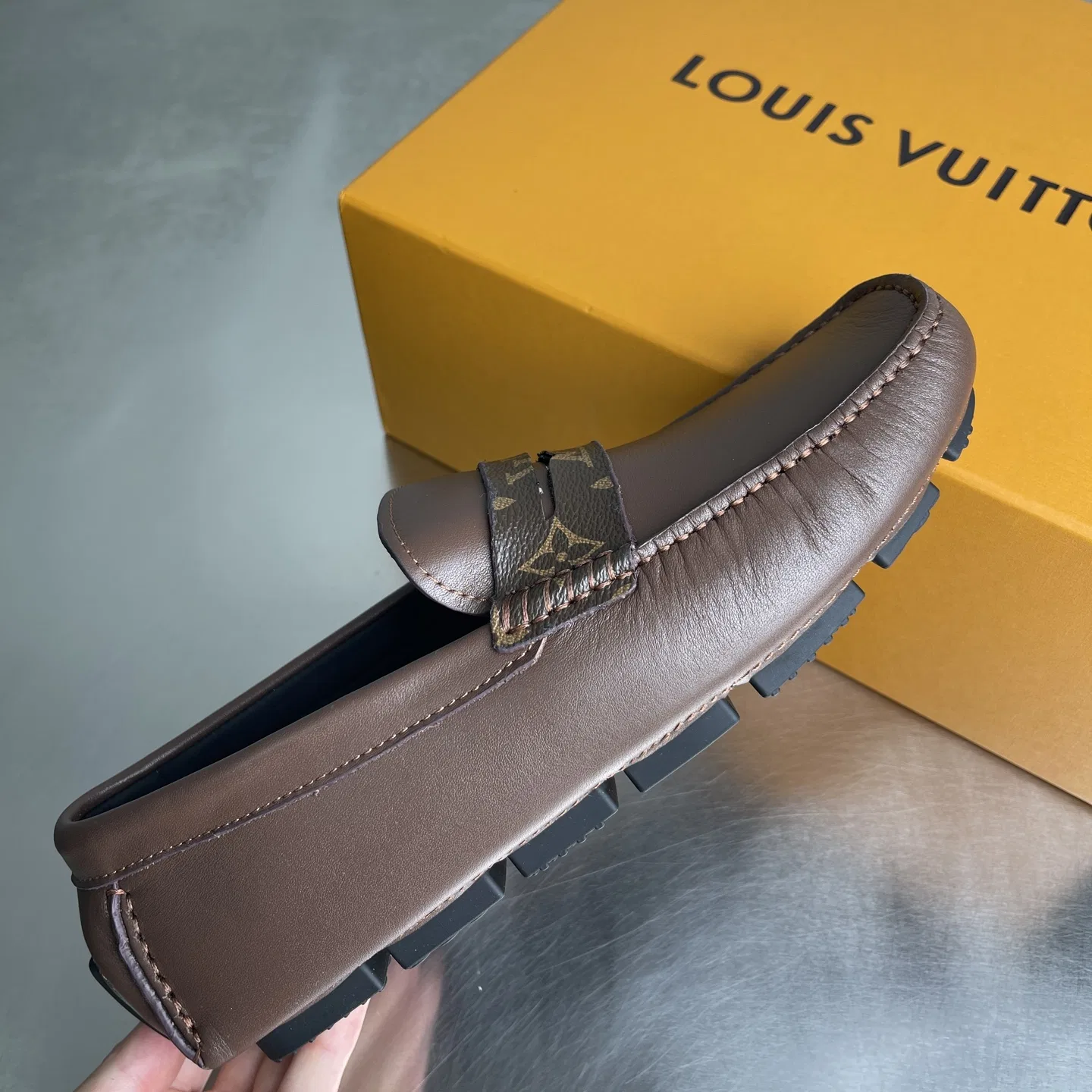 LV 27FW BMLOIMQ 011 로퍼 3