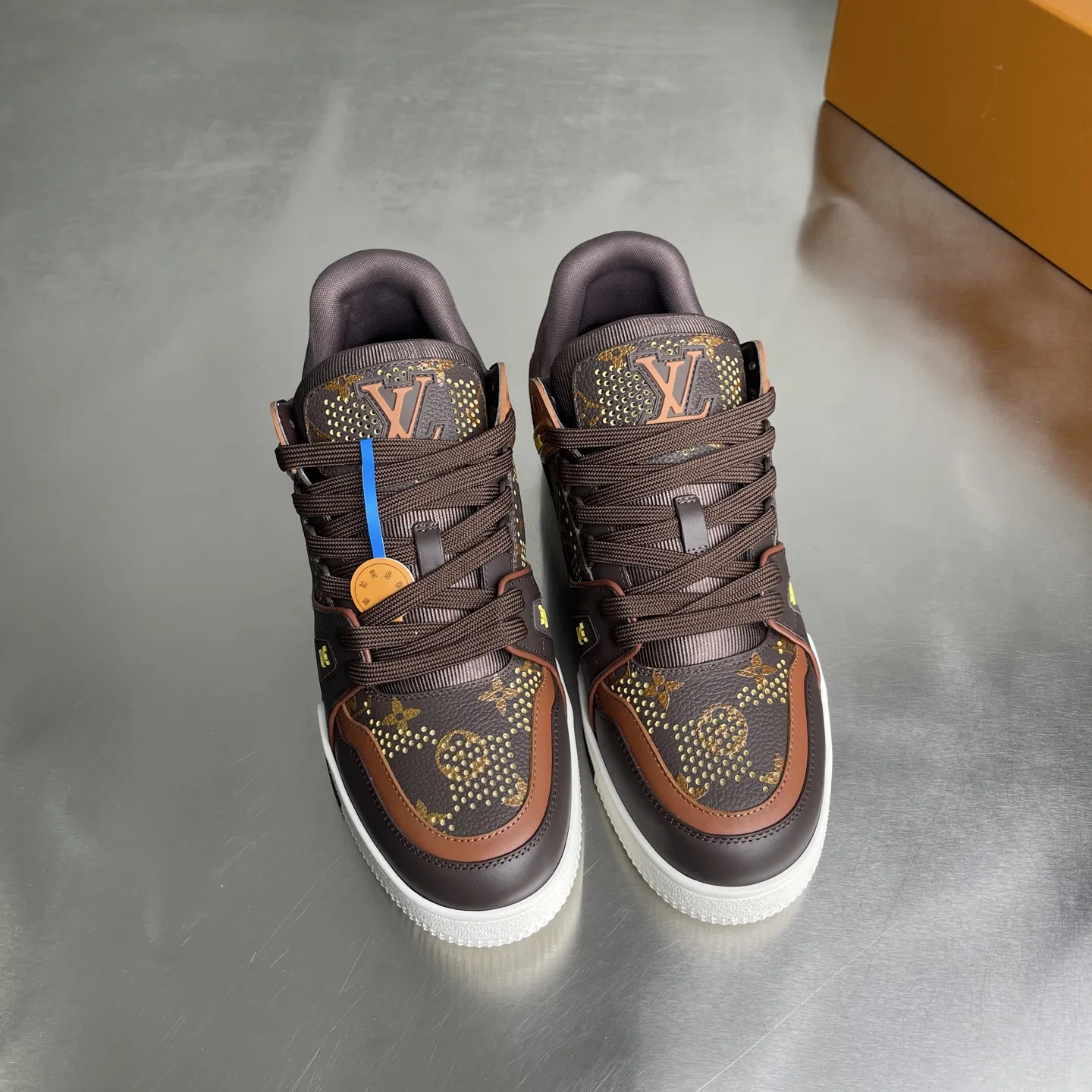 LV 27FW BMLOIMQ 013 스니커즈 5