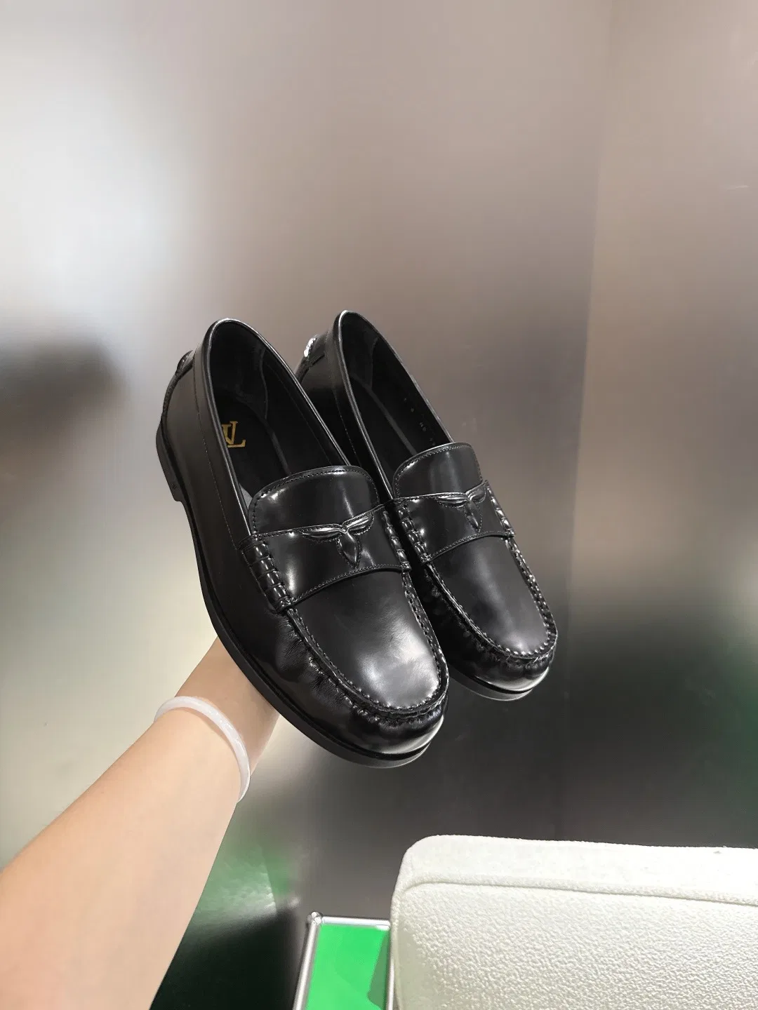 LV 27FW BXZUBKP 007 로퍼 5