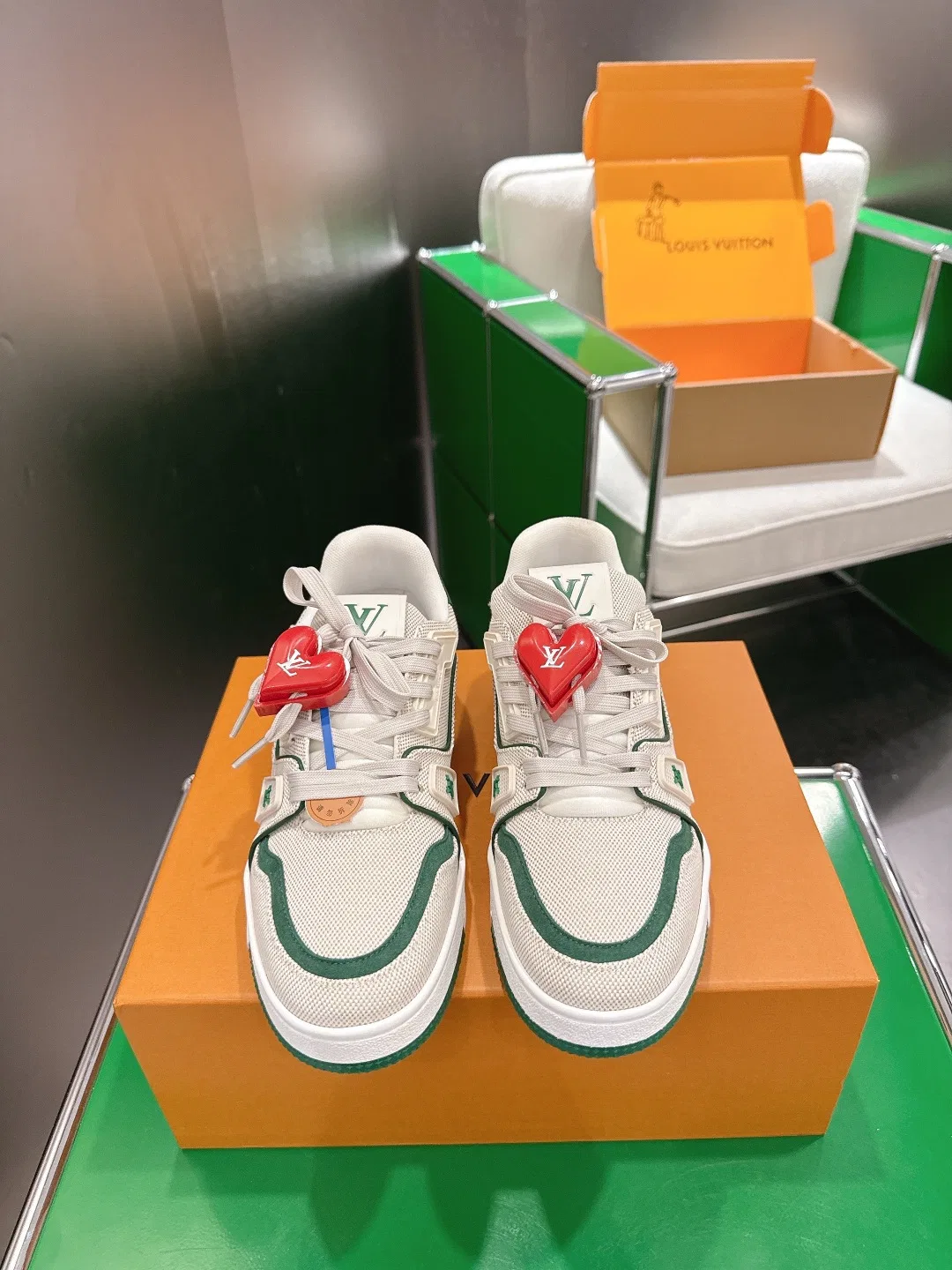 LV 27FW BXZUBKP 009 스니커즈