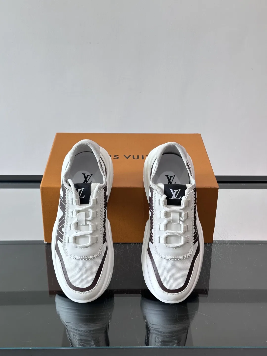 LV 27FW HOSLVLO 002 스니커즈 6