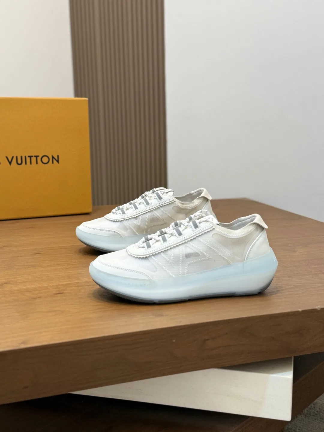 LV 27FW HOSLVLO 005 운동화 3