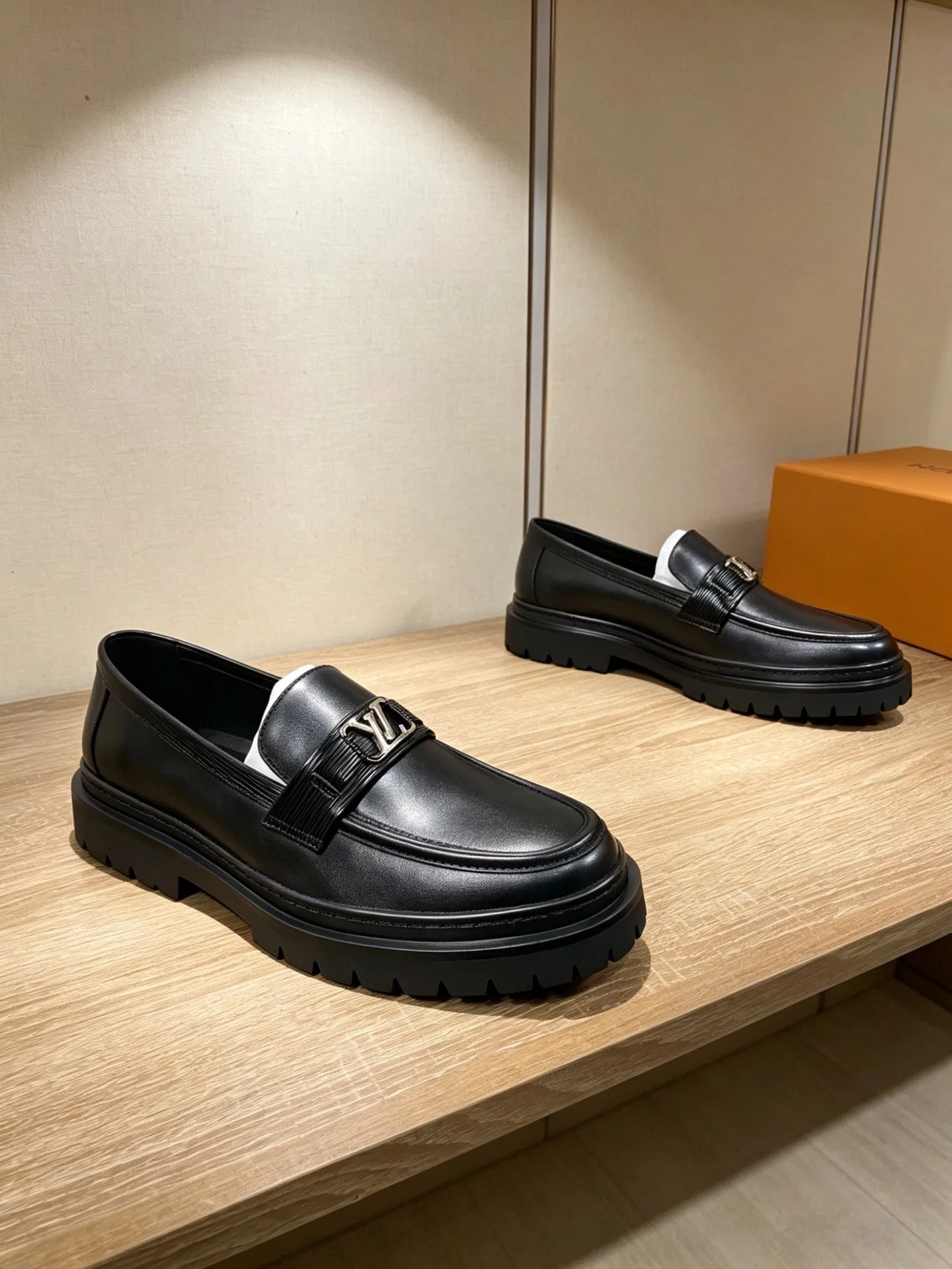 LV 27FW LDWAQLG 002 구두 3