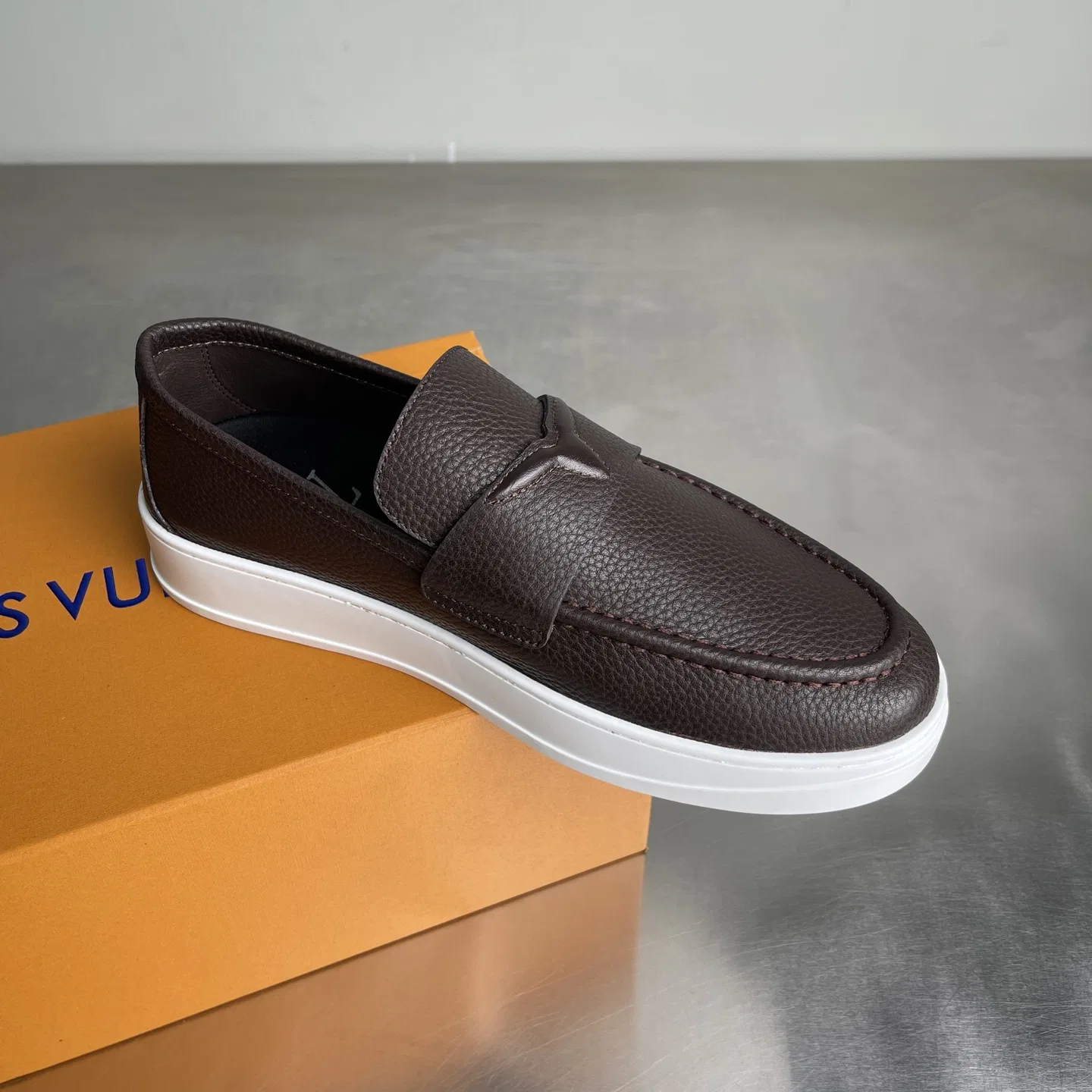 LV 27FW LDWAQLG 003 로퍼 3