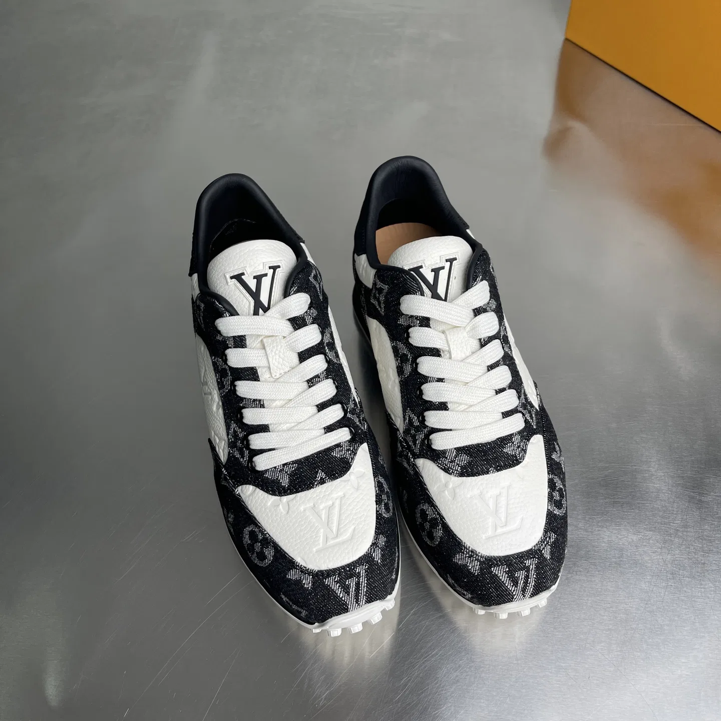 LV 27FW LDWAQLG 005 스니커즈 6