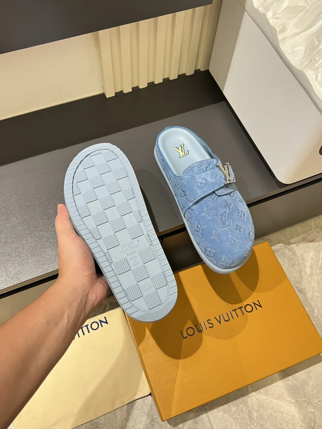 LV 27FW LDWAQLG 008 슬리퍼 4