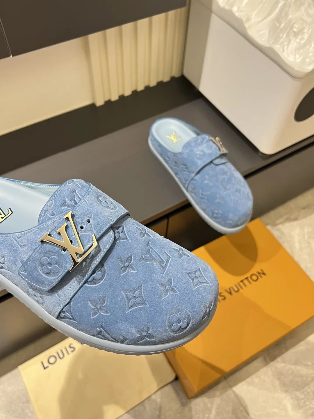 LV 27FW LDWAQLG 008 슬리퍼 5
