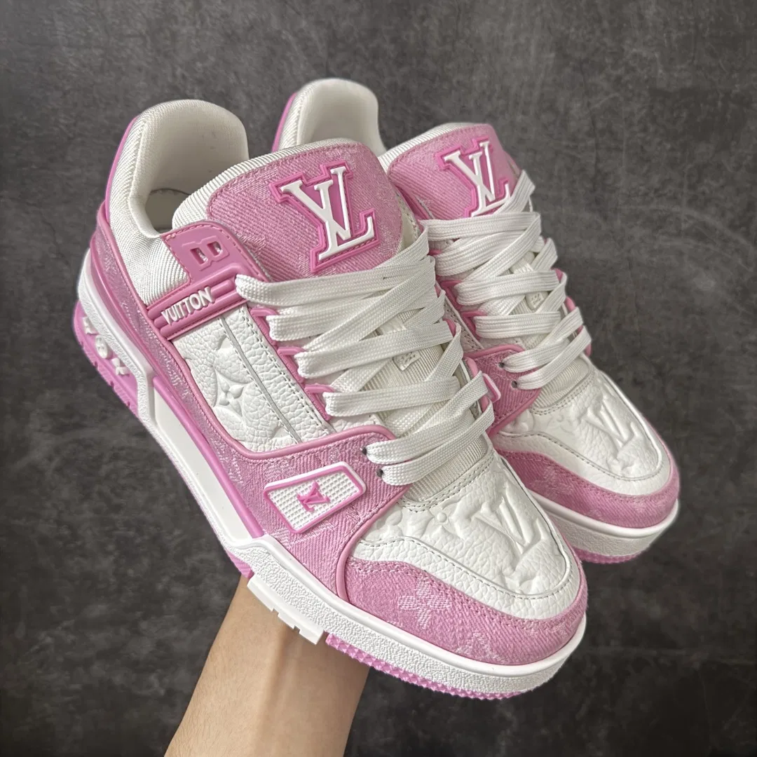 LV 27FW LDWAQLG 018 스니커즈