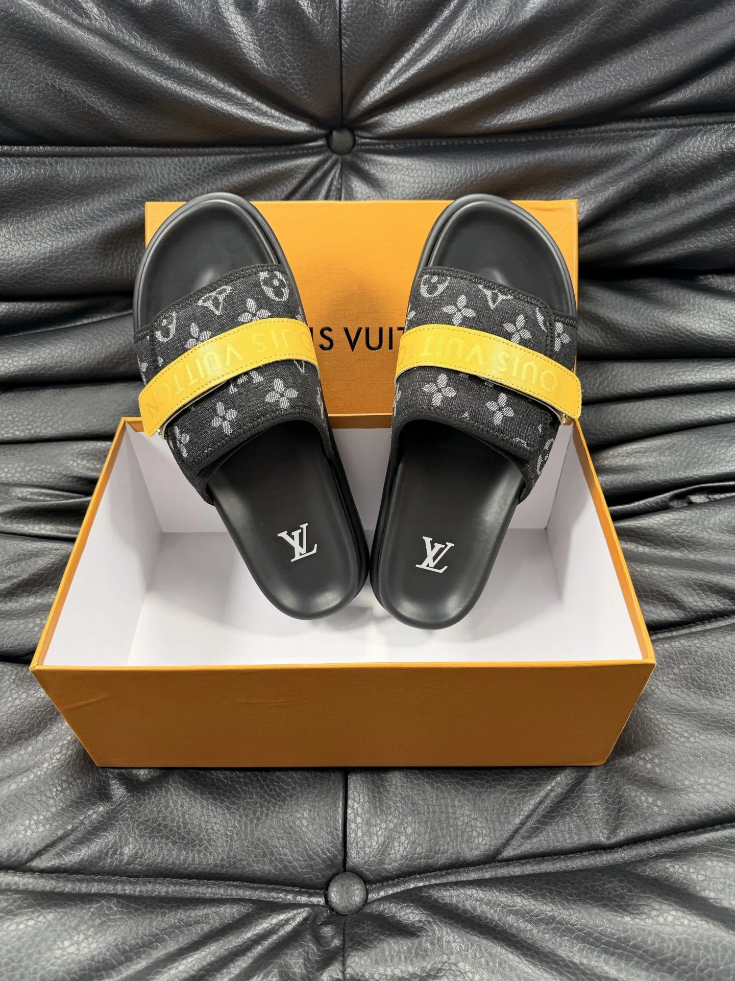 LV 27FW LDWAQLG 020 슬리퍼 4