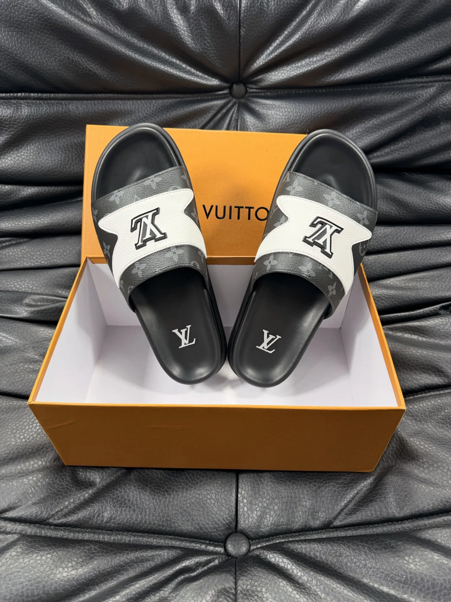 LV 27FW LDWAQLG 021 슬리퍼 4