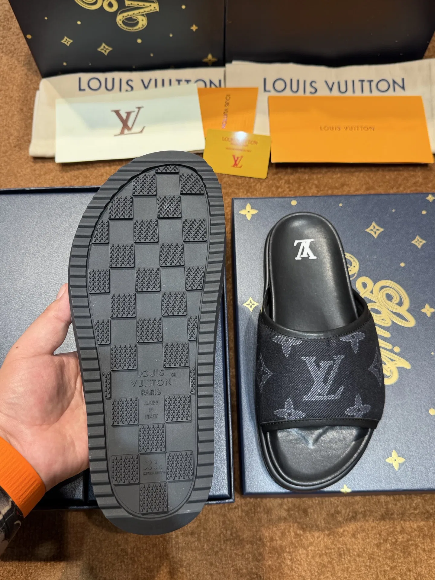 LV 27FW LDWAQLG 024 슬리퍼 4