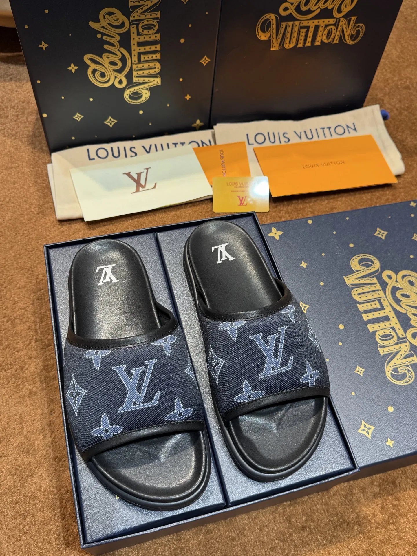 LV 27FW LDWAQLG 024 슬리퍼 6