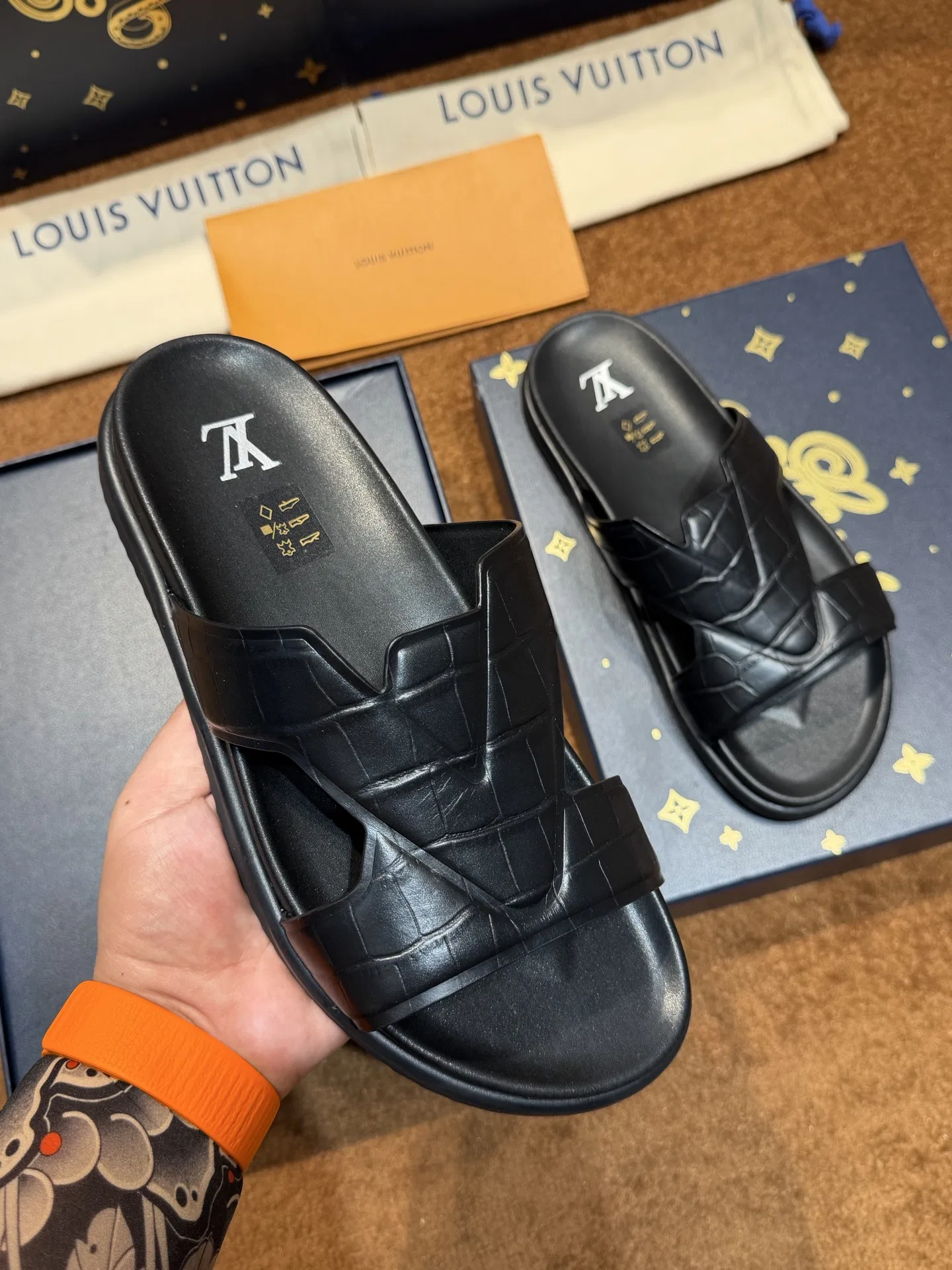 LV 27FW LDWAQLG 027 슬리퍼 5