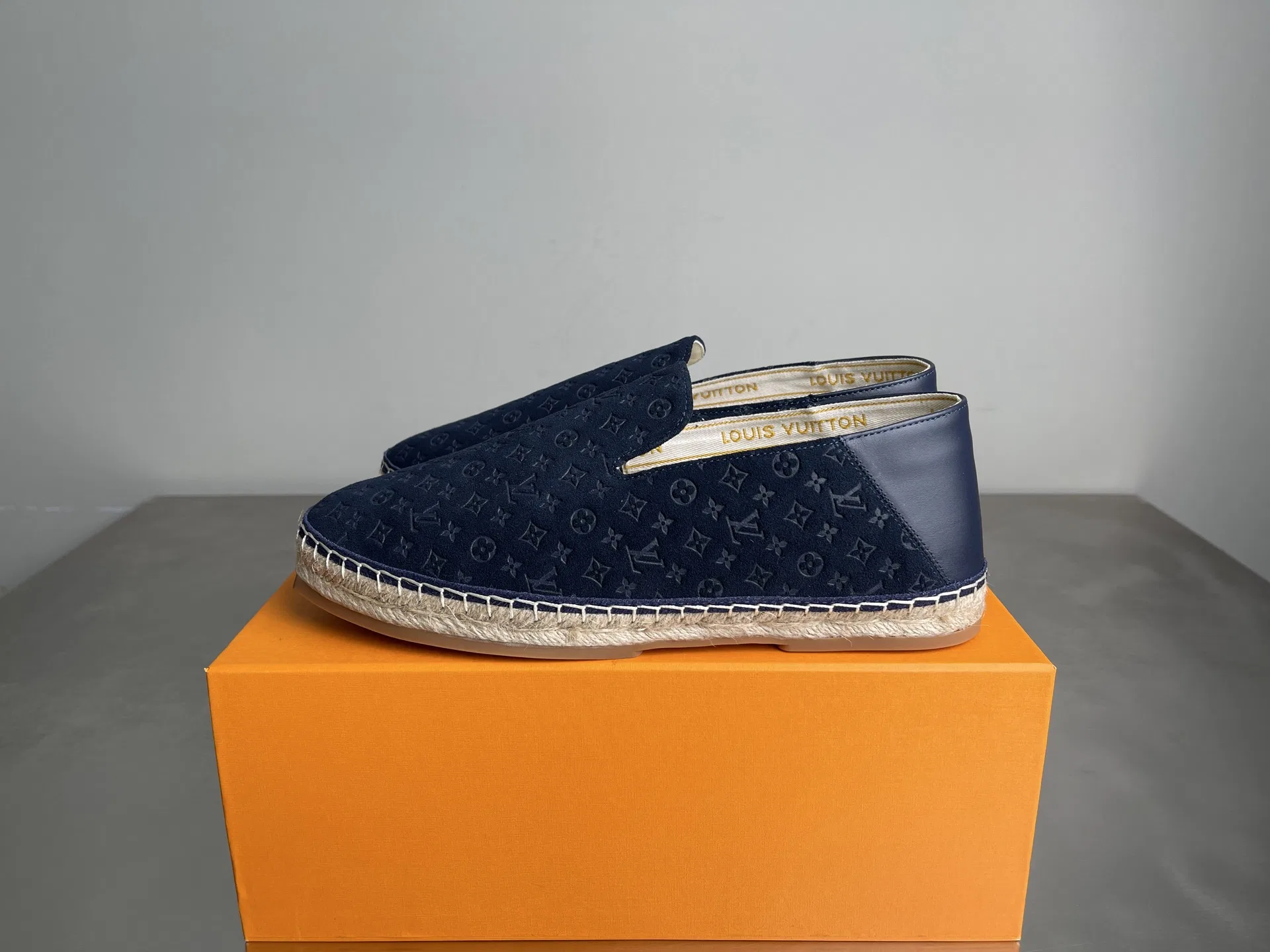 LV 27FW LDWAQLG 028 로퍼