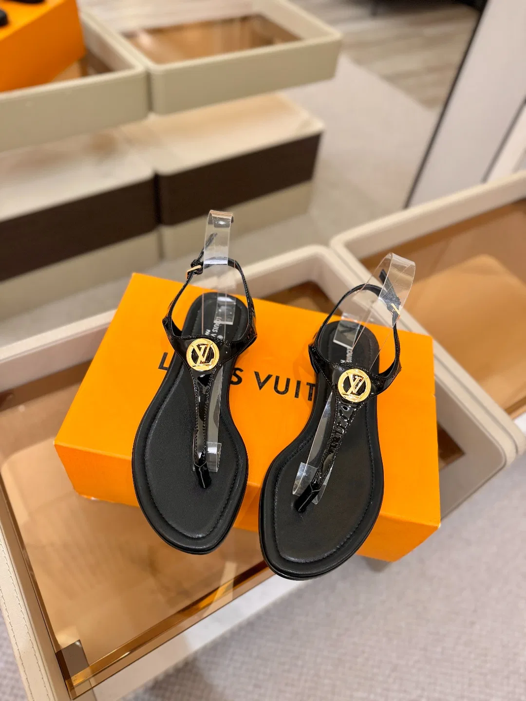 LV 27FW LDWAQLG 031 슬리퍼 4