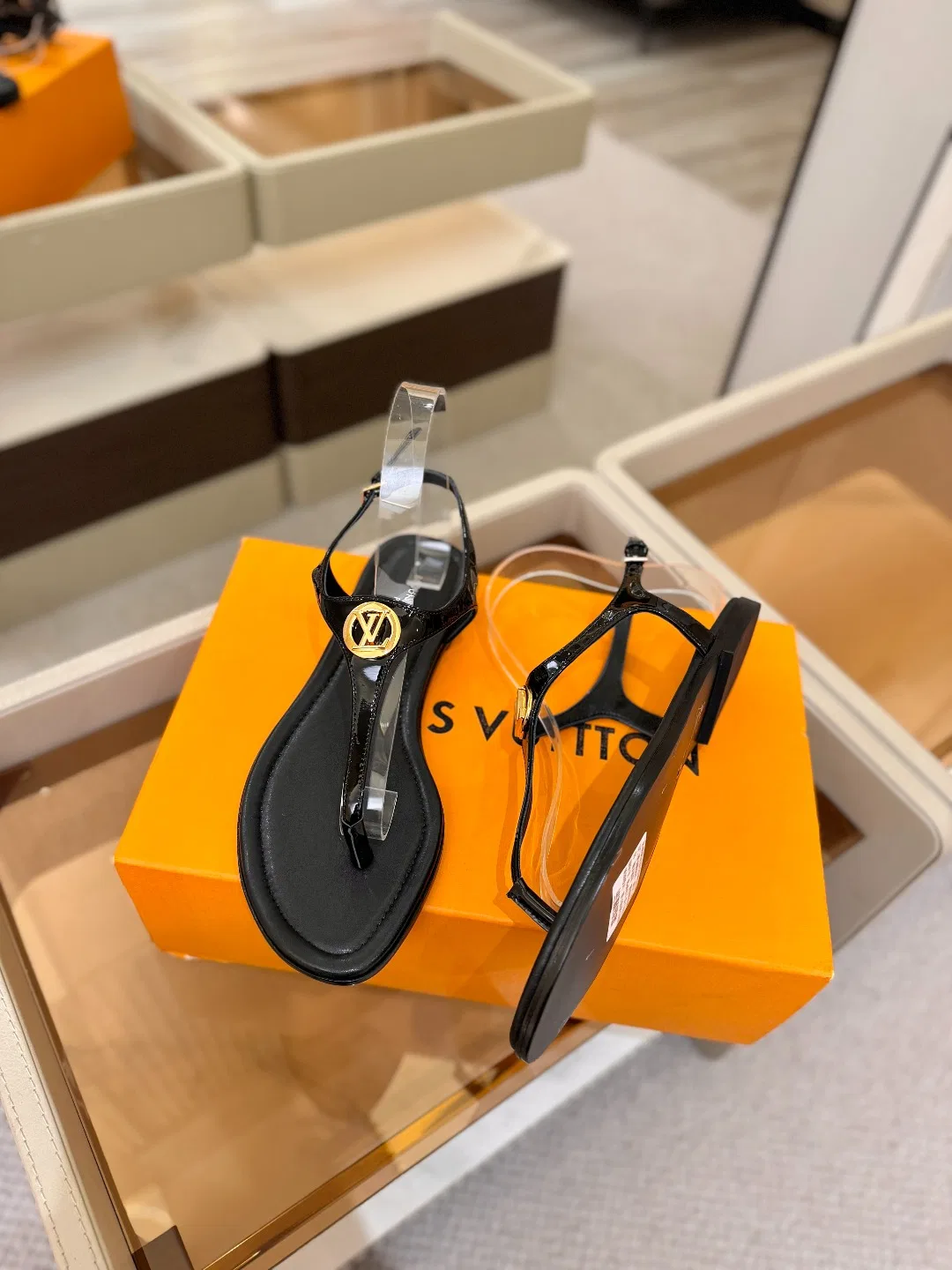 LV 27FW LDWAQLG 031 슬리퍼 5