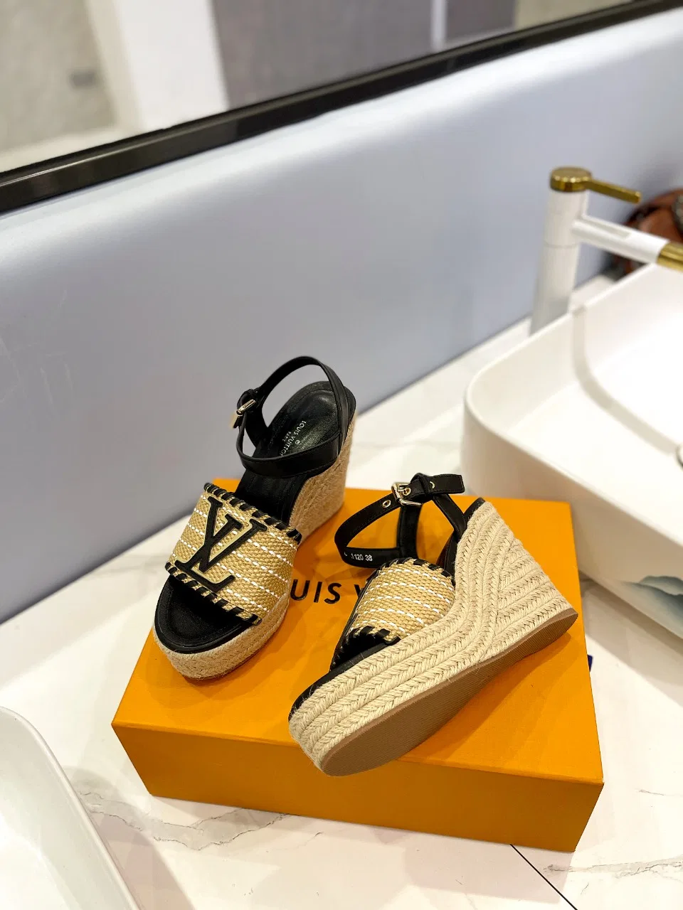 LV 27FW LDWAQLG 035 구두 5
