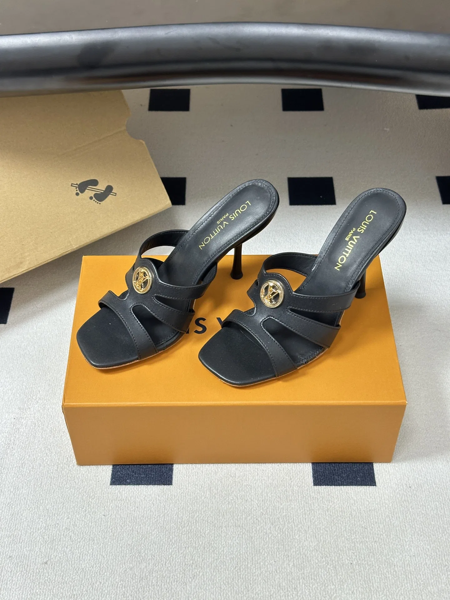 LV 27FW LDWAQLG 058 구두 5