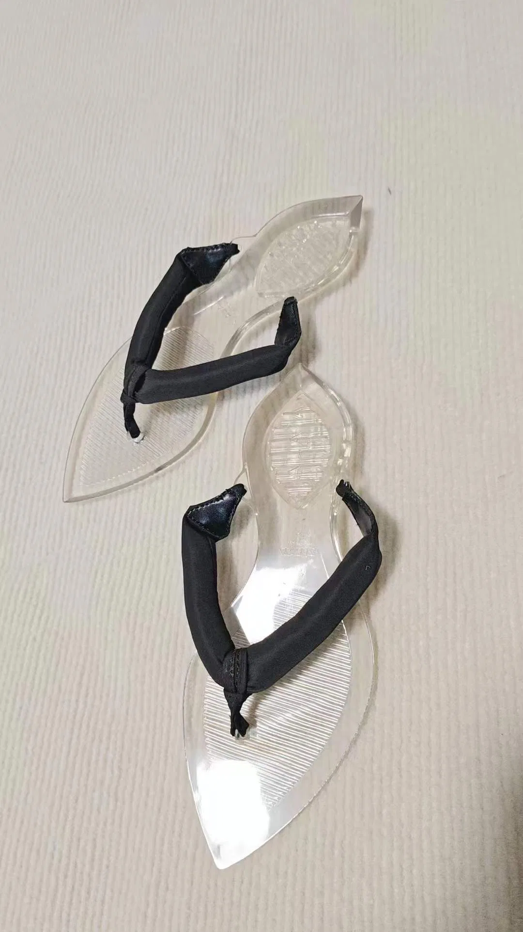 ALAIA 27FW EINRMIL 001 쪼리 3
