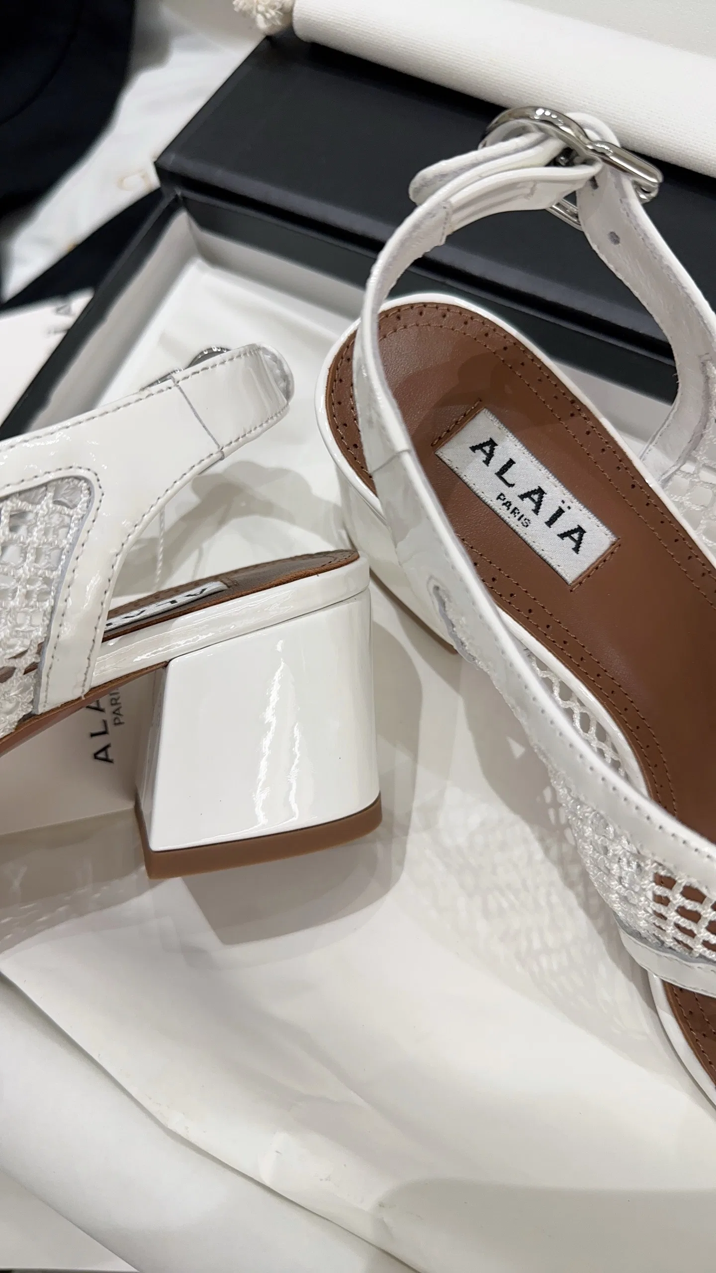 ALAIA 27FW WAUSUNH 005 쪼리 6