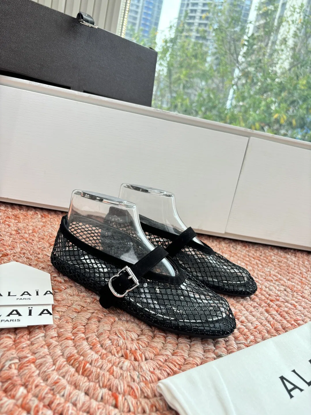 ALAIA 27FW WAUSUNH 013 플랫슈즈
