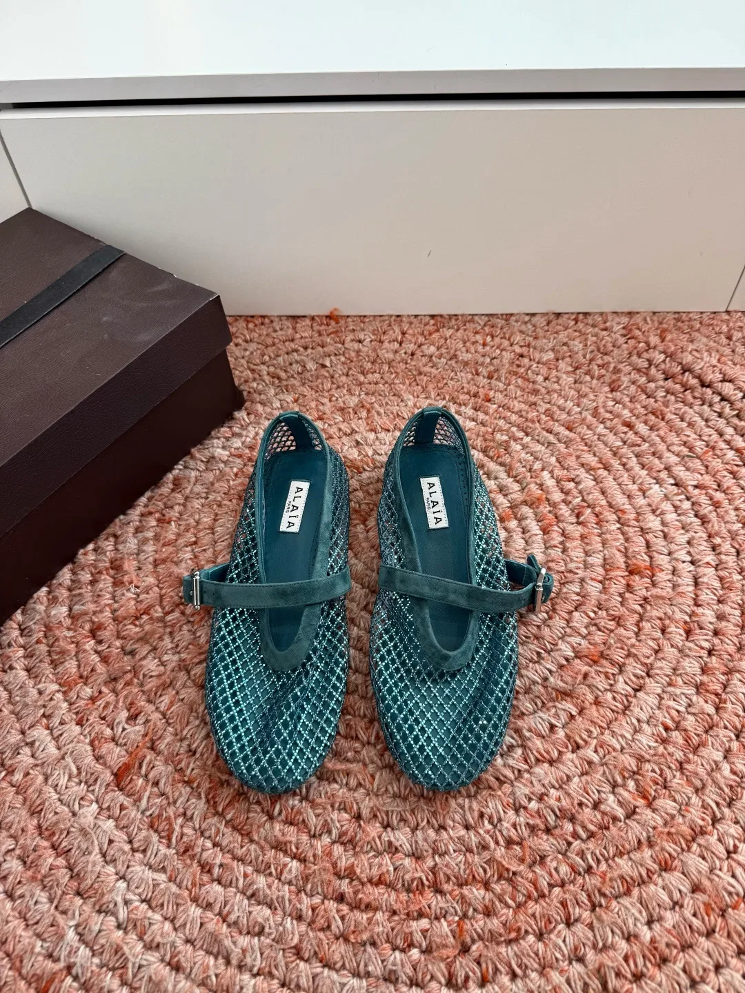 ALAIA 27FW WAUSUNH 014 플랫슈즈