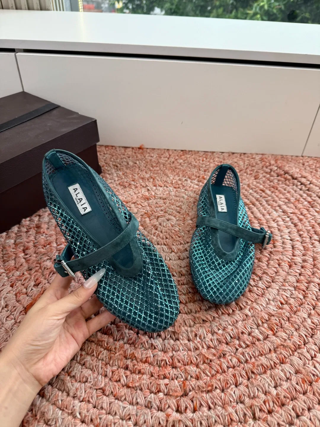 ALAIA 27FW WAUSUNH 014 플랫슈즈 4