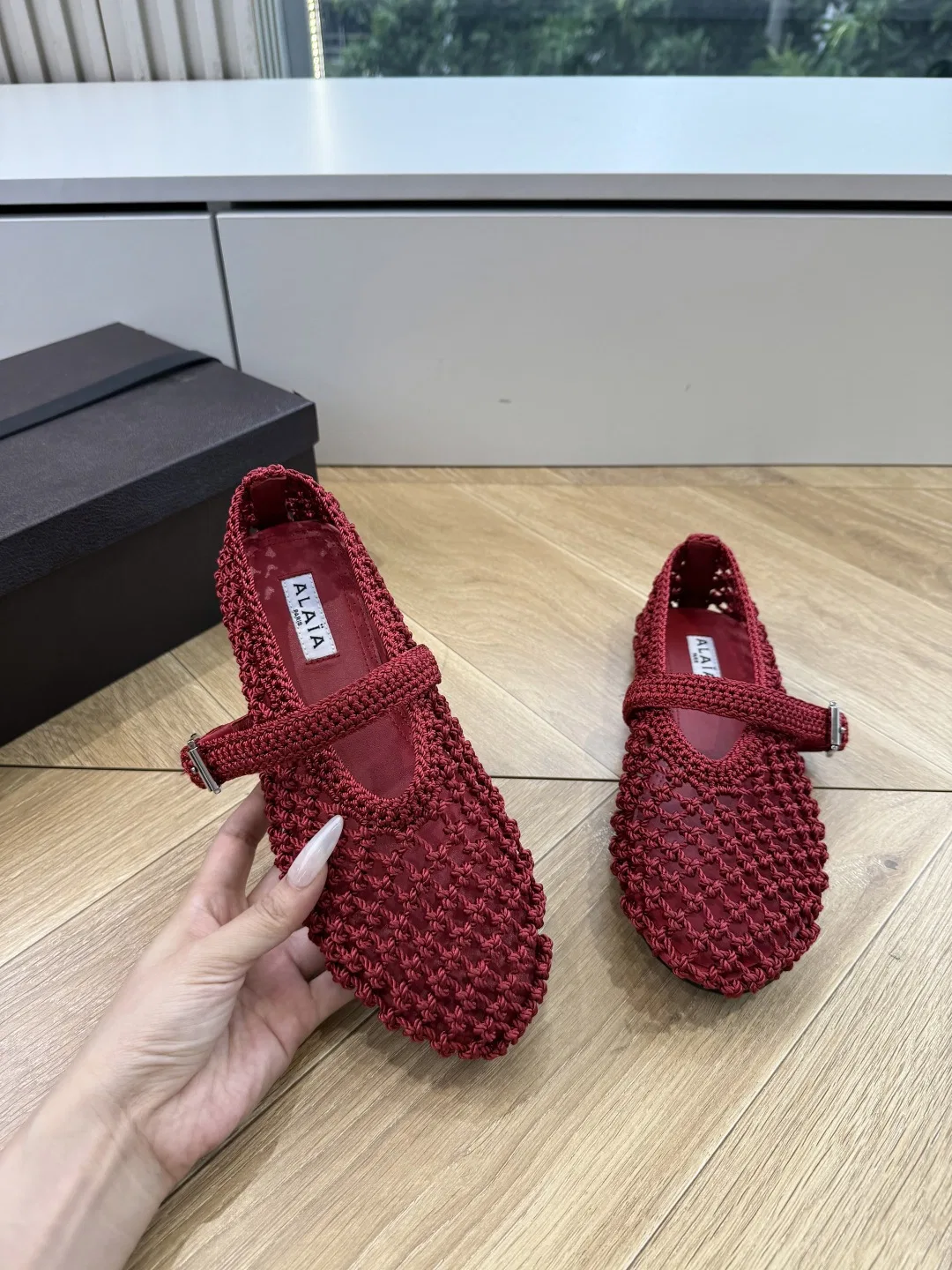 ALAIA 27FW WAUSUNH 015 플랫슈즈