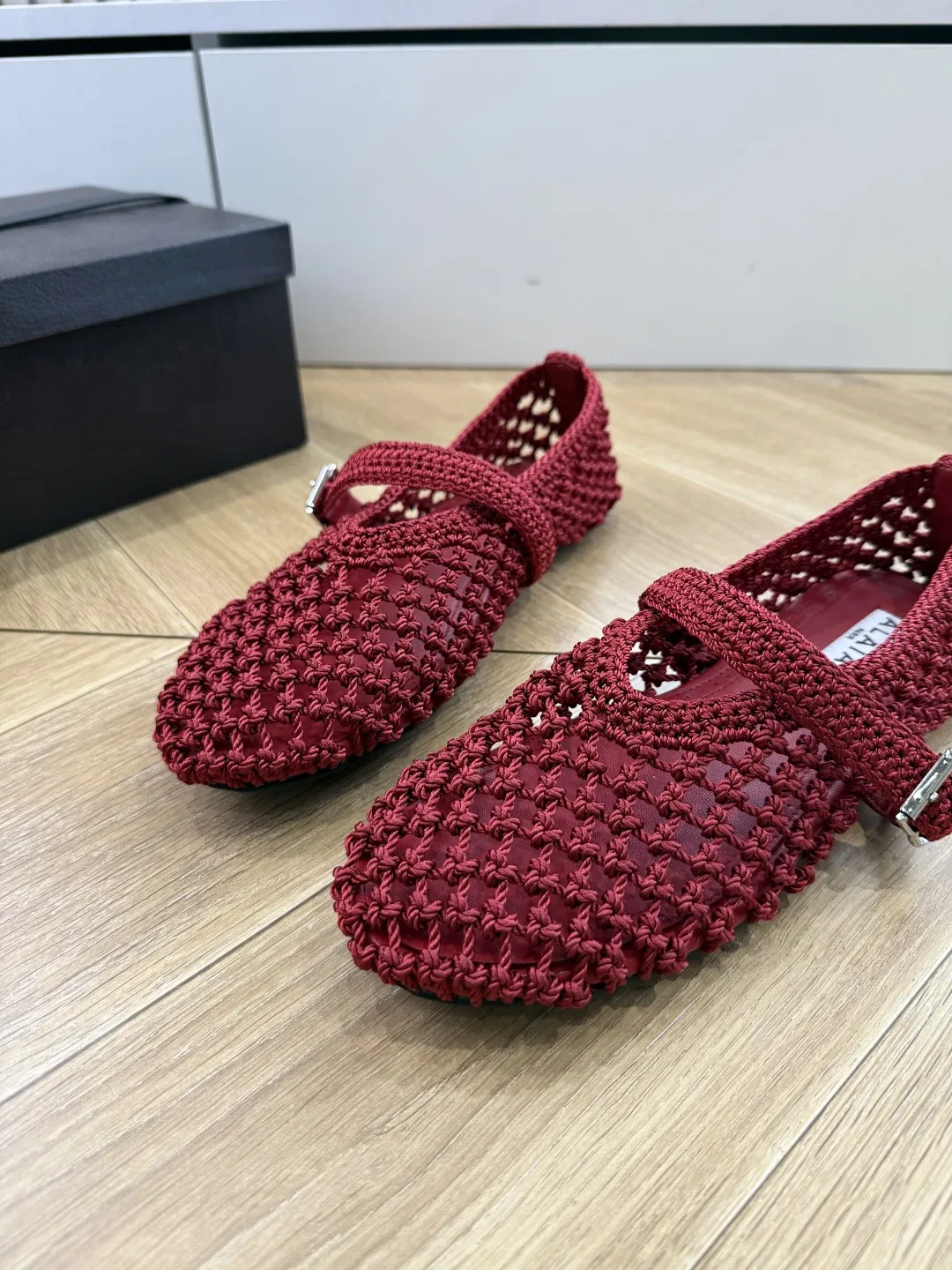 ALAIA 27FW WAUSUNH 015 플랫슈즈 5
